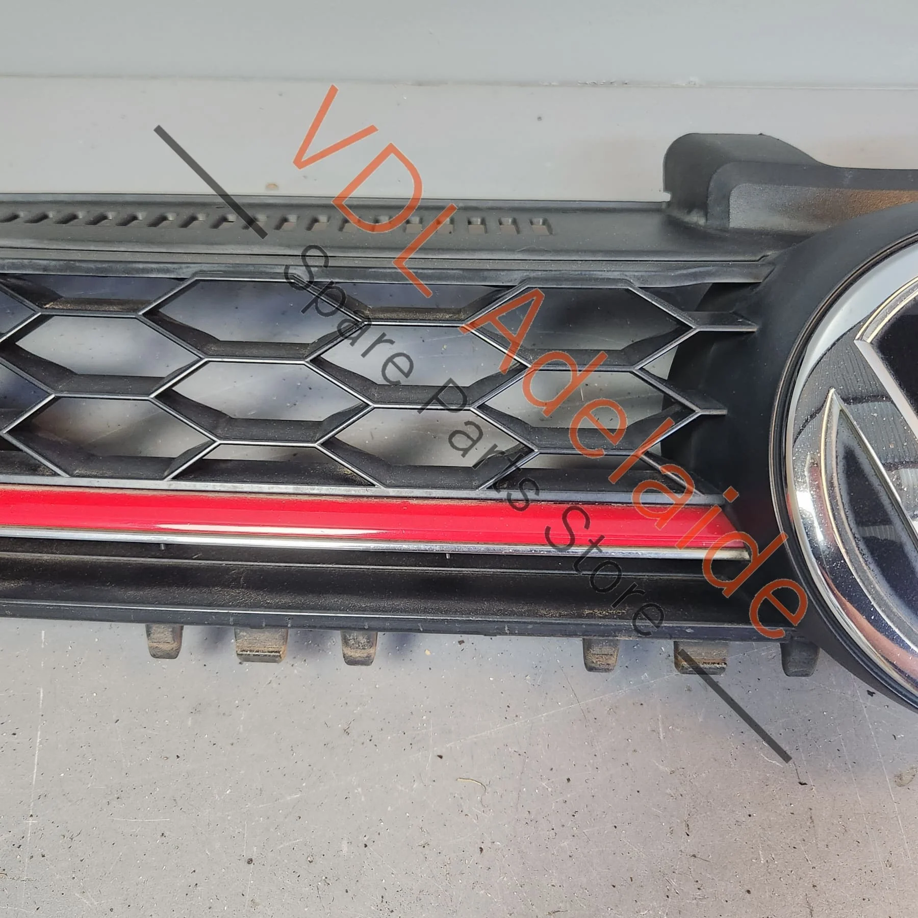 VW Golf Gti Mk7 Front Radiator Grille with Badges Tornado Red 5G0853651AL BTU 5G0853679P WYR - Image 8