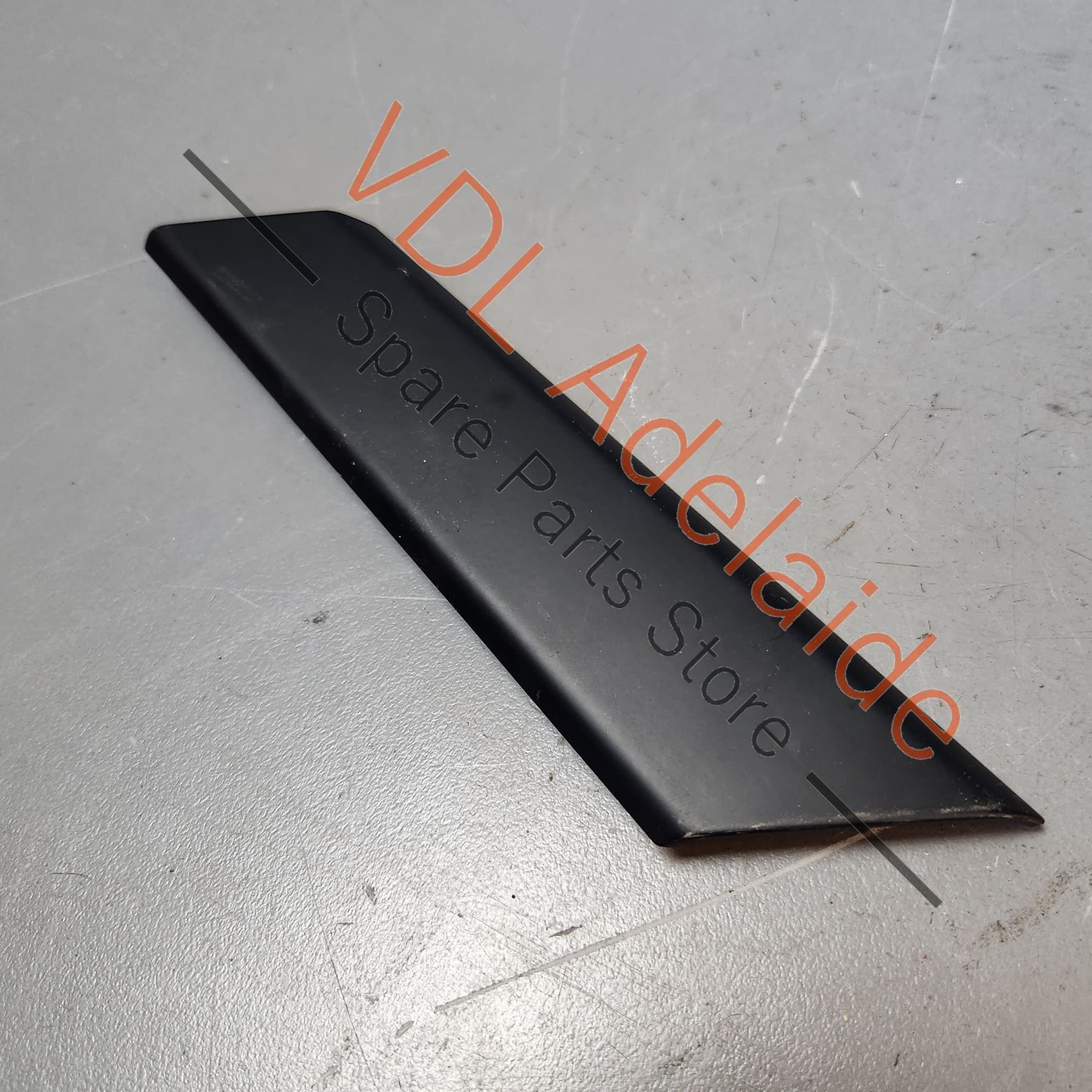 VW Golf Mk7 Trim for Right Side Interior Door Pull Handle 5G0868040A