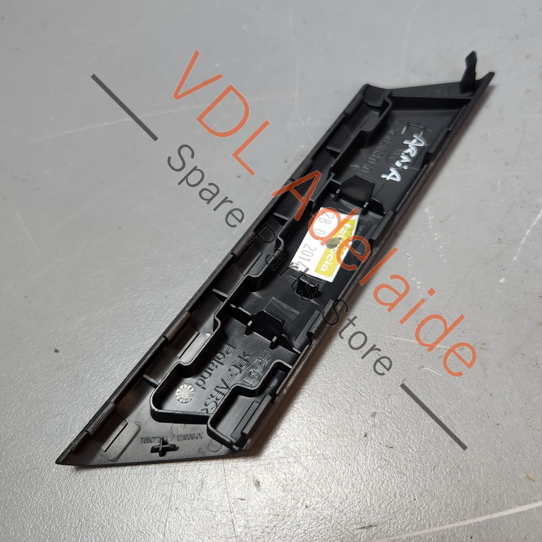 VW Golf Mk7 Trim for Right Side Interior Door Pull Handle 5G0868040A - Image 6