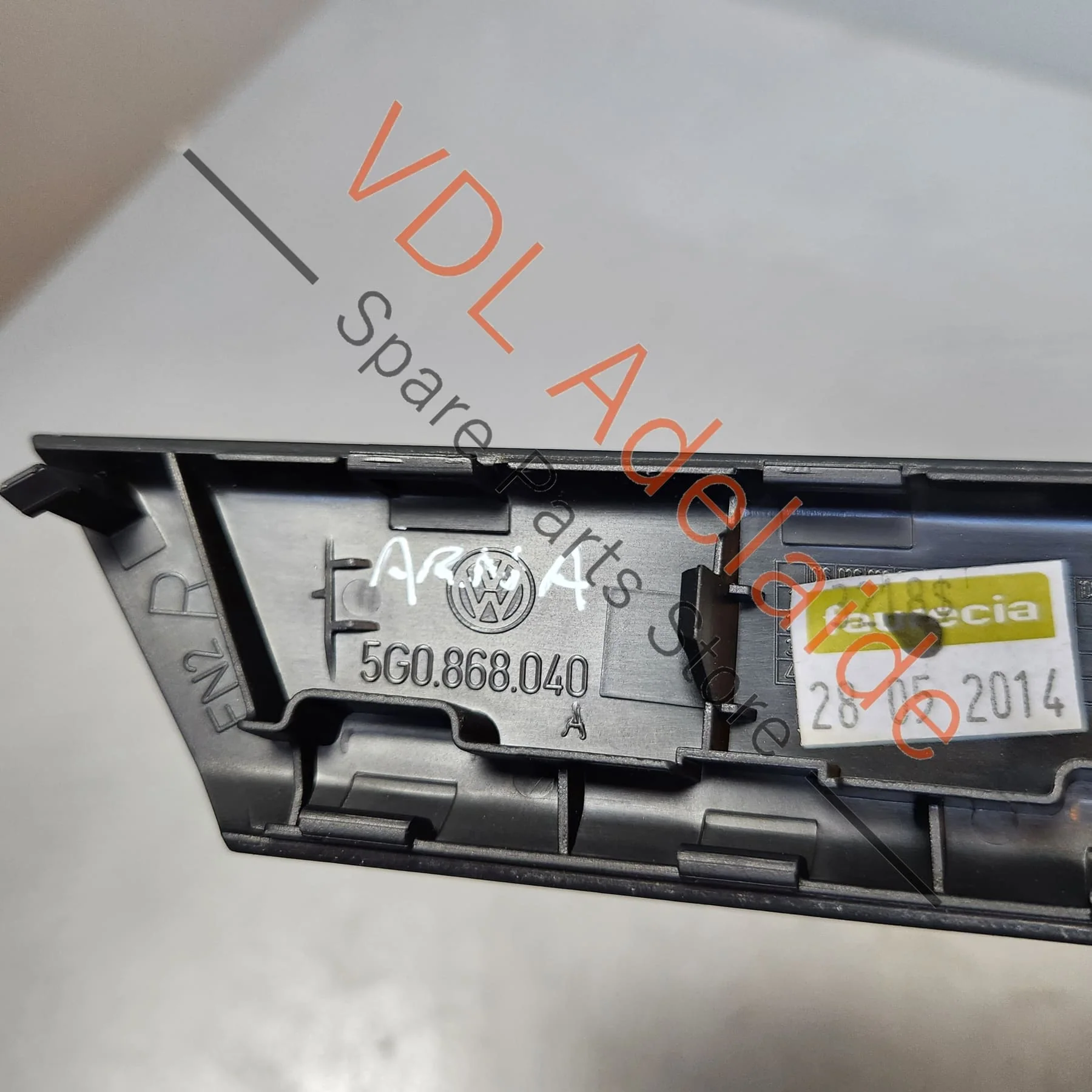 VW Golf Mk7 Trim for Right Side Interior Door Pull Handle 5G0868040A - Image 7