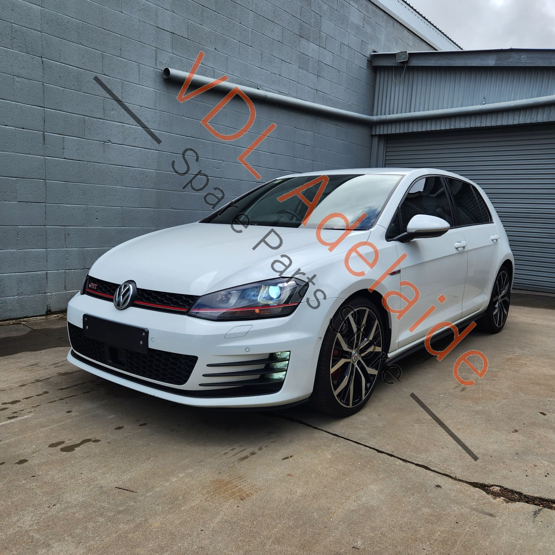 VW Golf MK7 7.5 Gti & R Underbody Trim Middle Engine Stone Guard 3Q0825235A - Image 4