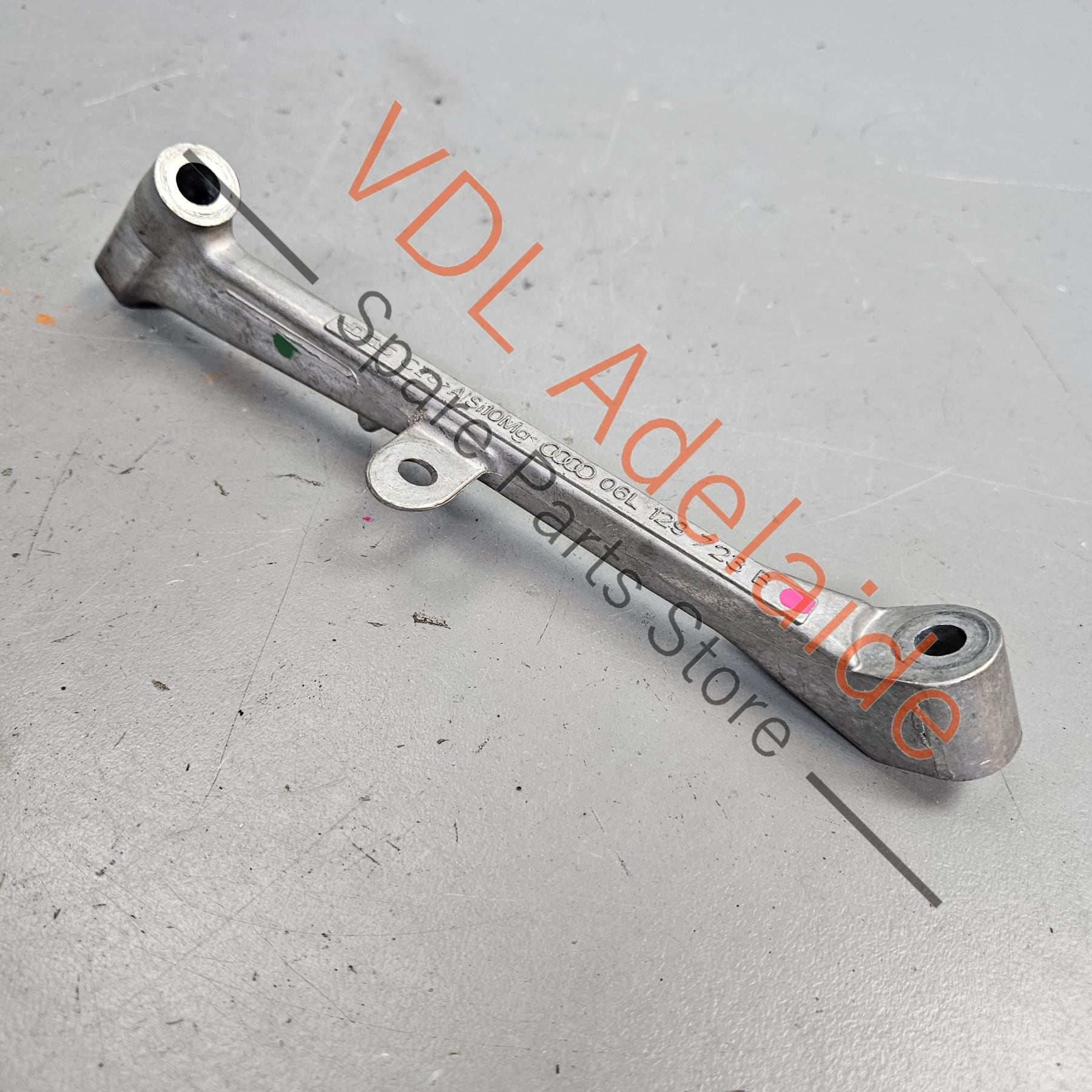 VW Golf Inlet Manifold Support Brace Aluminium Bracket 06L129723B