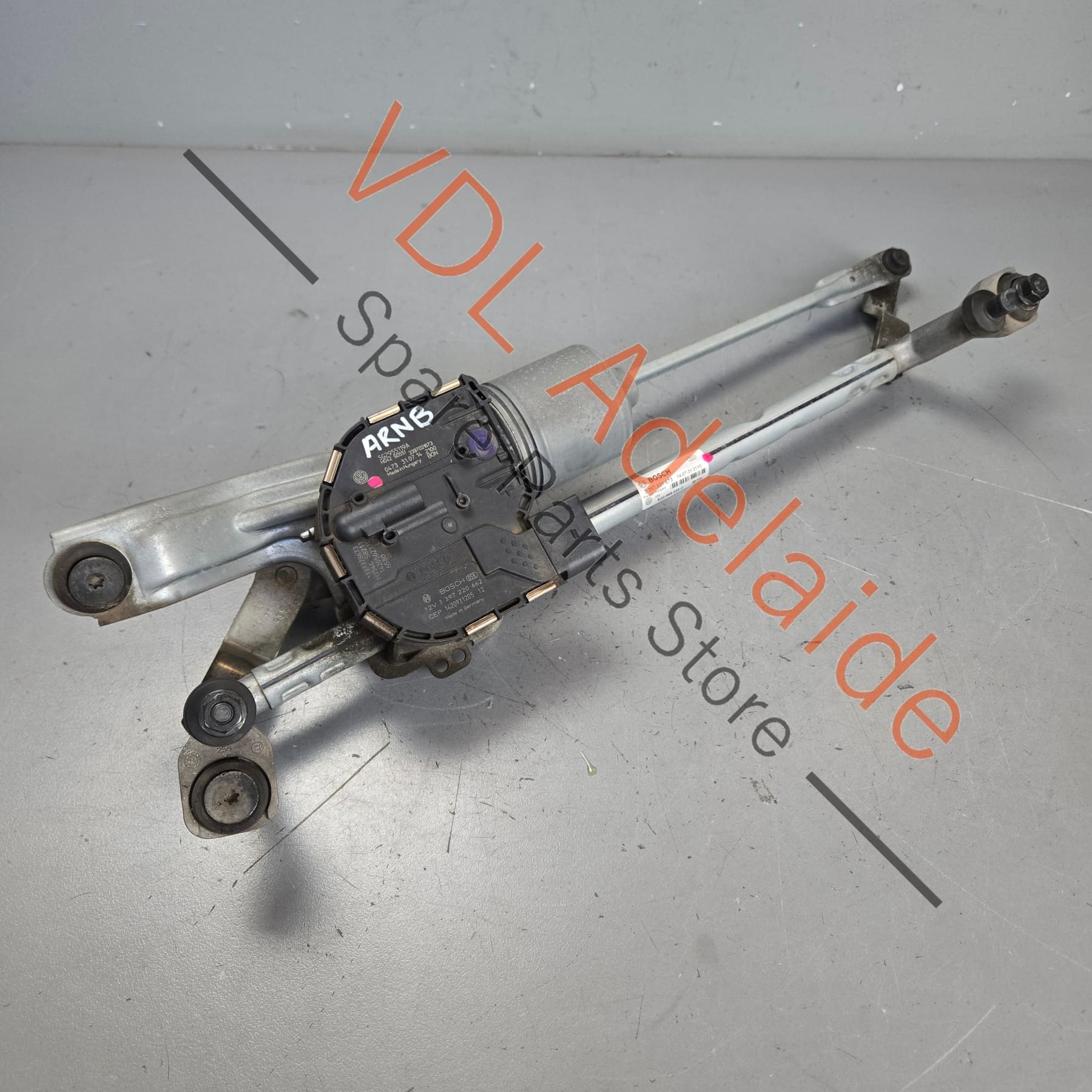 VW Golf MK7 Front Windscreen Windshield Wiper Motor Assembly 5G2955023C