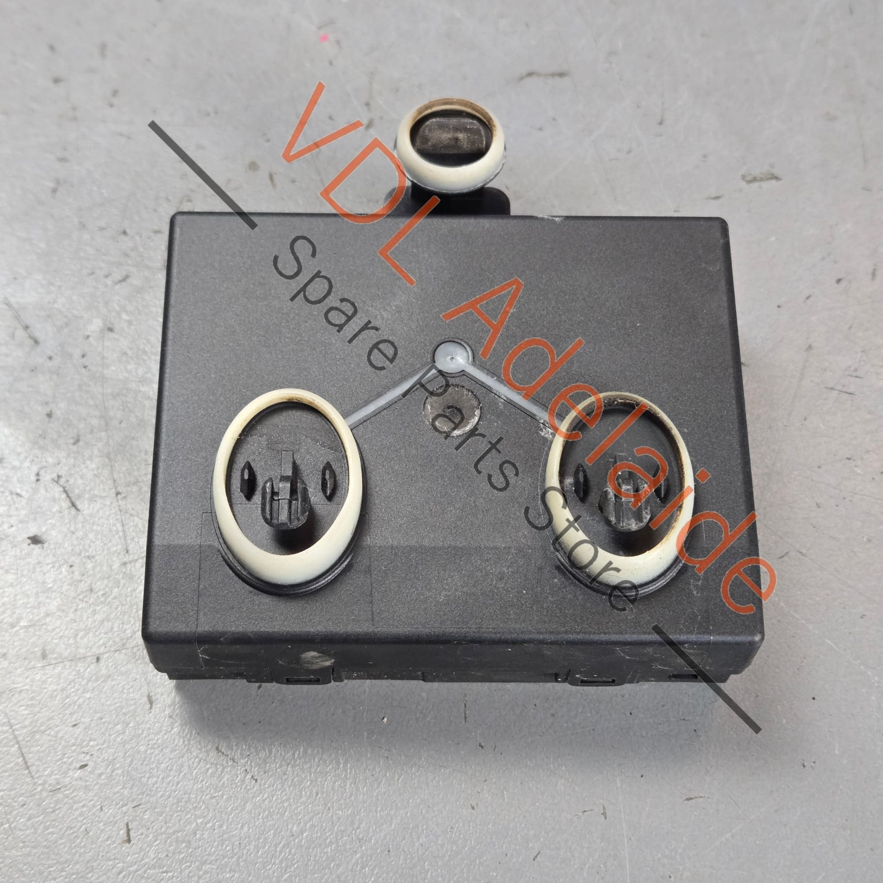 VW Golf MK7 Front Passengers Door Control Unit 5Q0959592B Z00 - Image 4