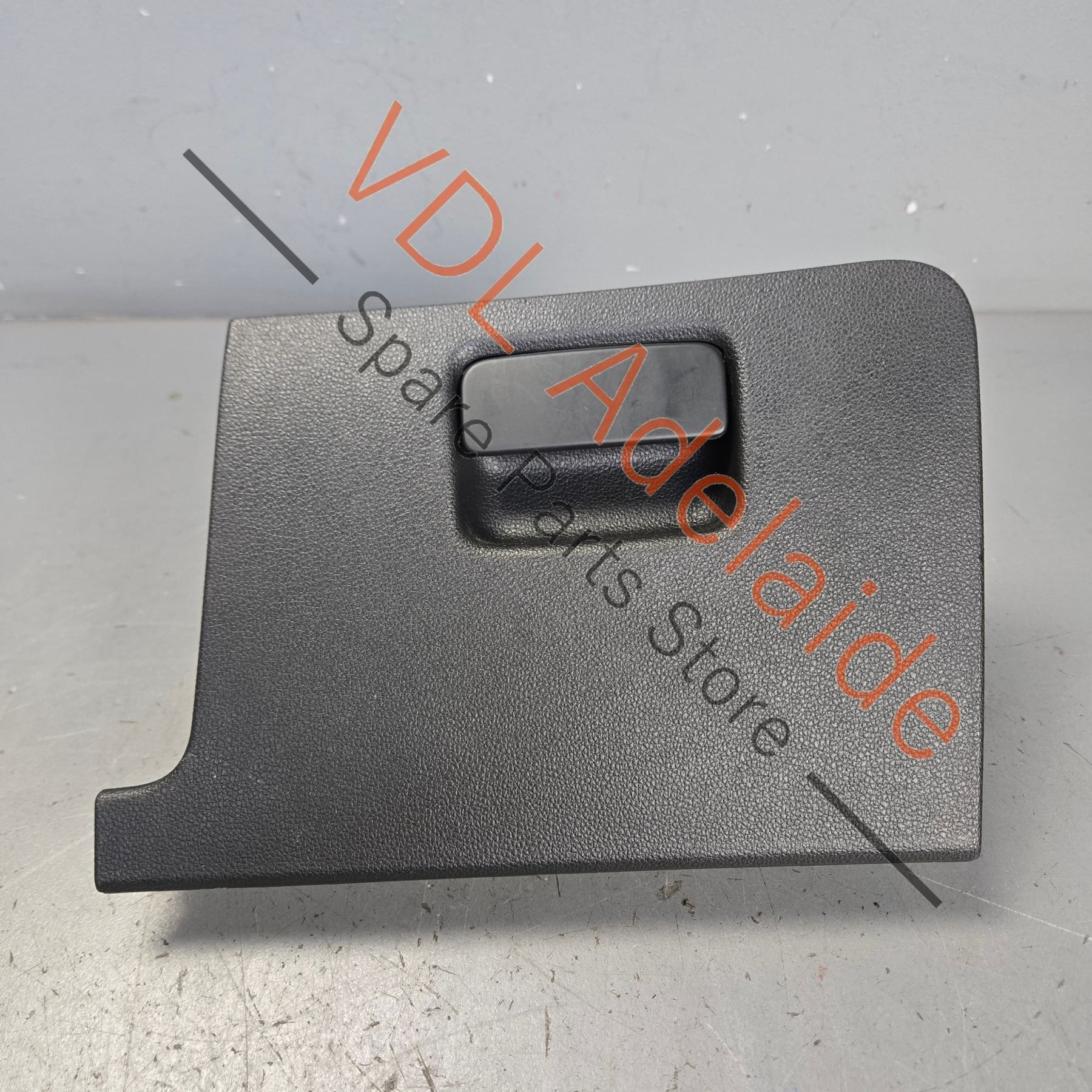 VW Golf MK7 Drivers Side RHS Glove Storage Compartment 5G2857919C 82V 5G2857924B
