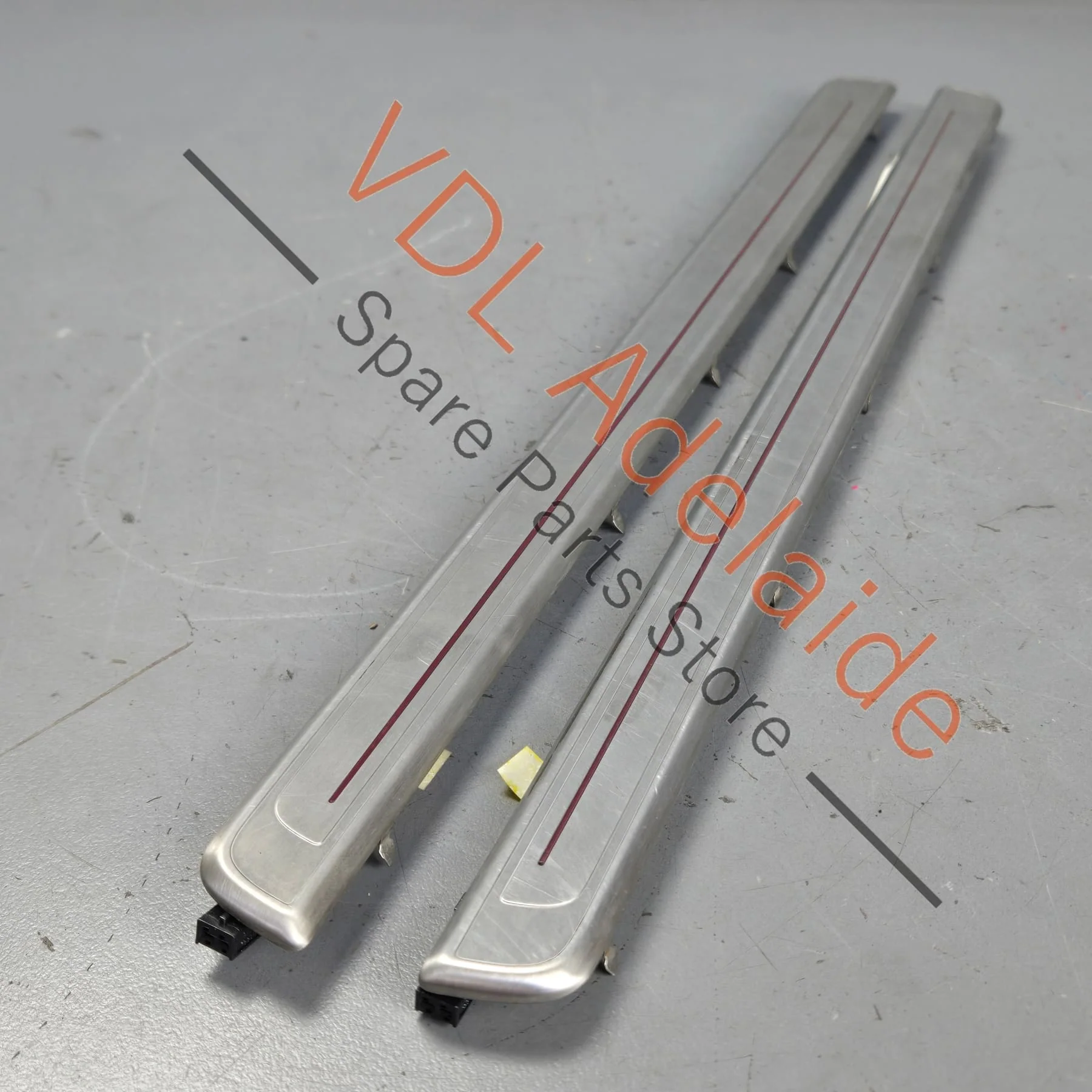 VW Golf GTi MK7 Pair of Illuminated Red LED Sill Trim Entry Light Strip 5G4853369 5G4853370 Suit 4dr Models