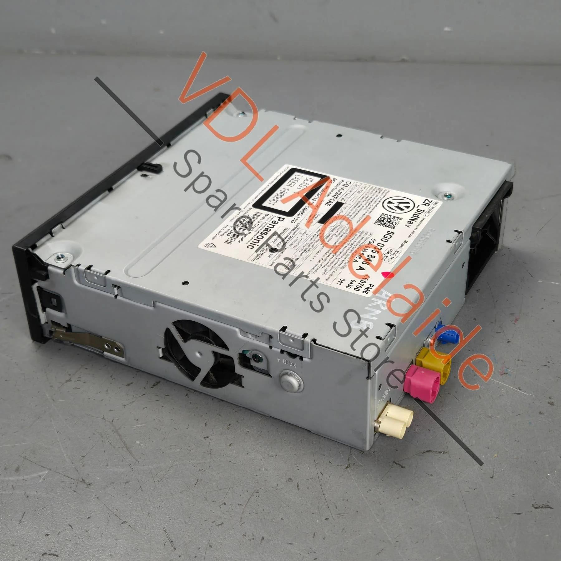 VW Golf Mk7 Discover Media Control Unit Radio Bluetooth SD/CD Navigation 5G0035846A - Image 3