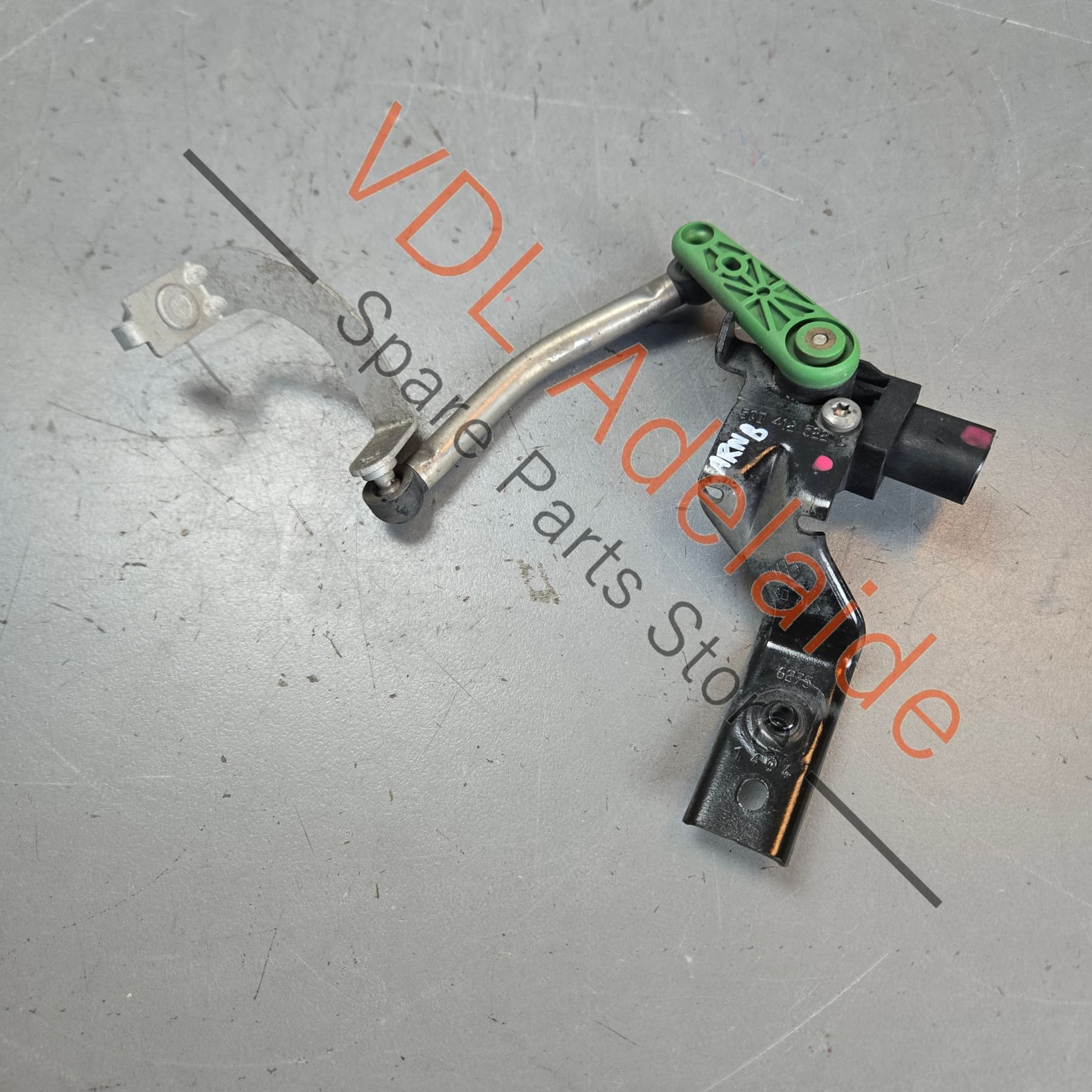 VW Golf MK7 Front Right Suspension Level Sensor With Poles 5Q0412522C