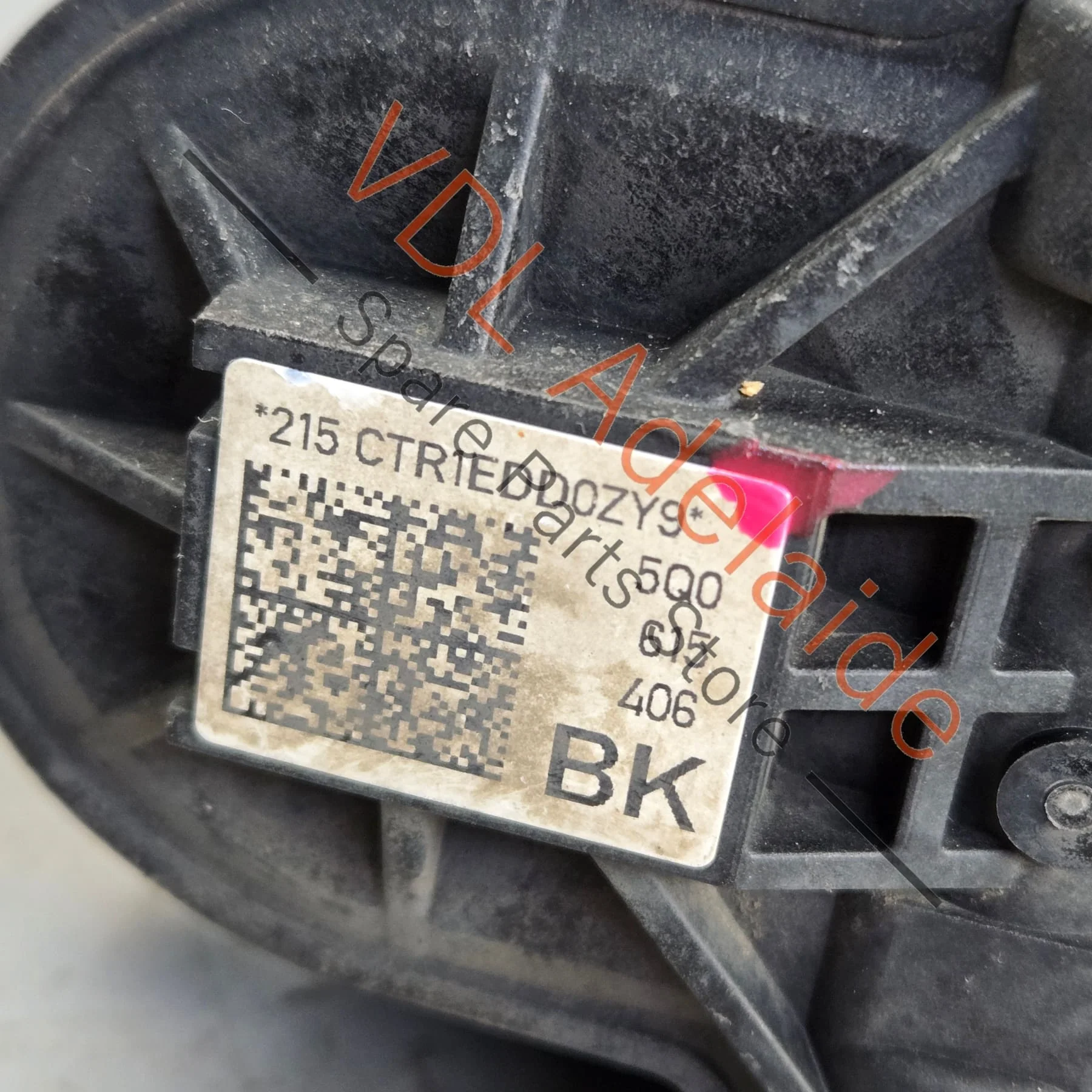 VW Golf Mk7 Gti Brake Servomotor for Right Rear Caliper 3Q0998281A 5Q0615406BK - Image 2