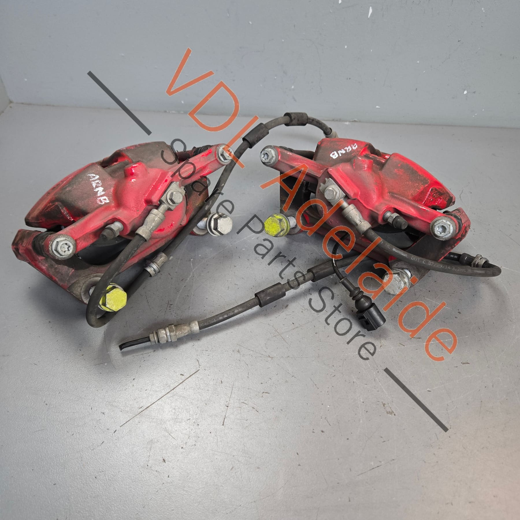 VW Golf Gti MK7 Front Red Brake Caliper Housing Pair 5G0615123 5G0615124C - Image 5