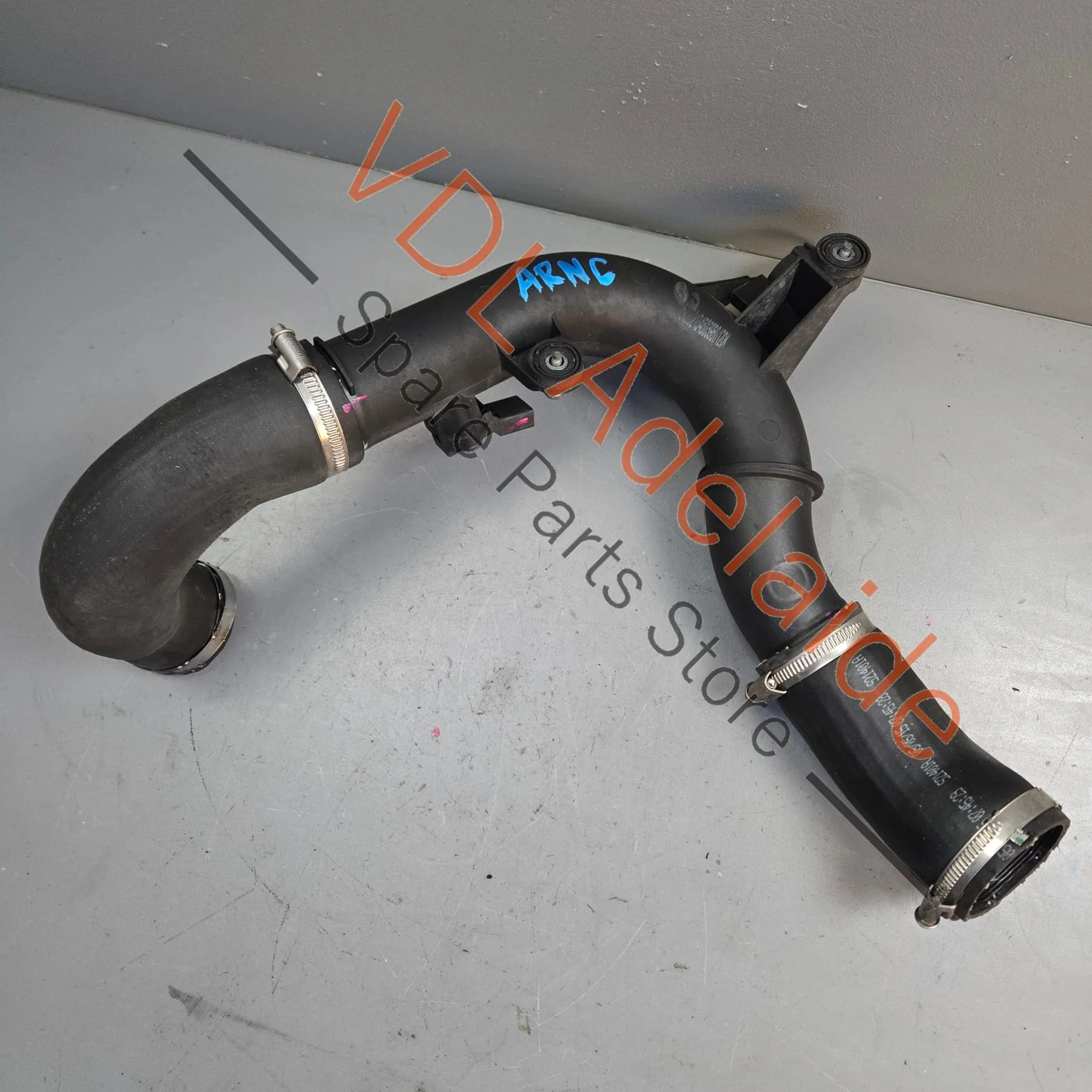 VW Golf R Intercooler Intake Hose Pipe 6C0145770A 5Q0145792G