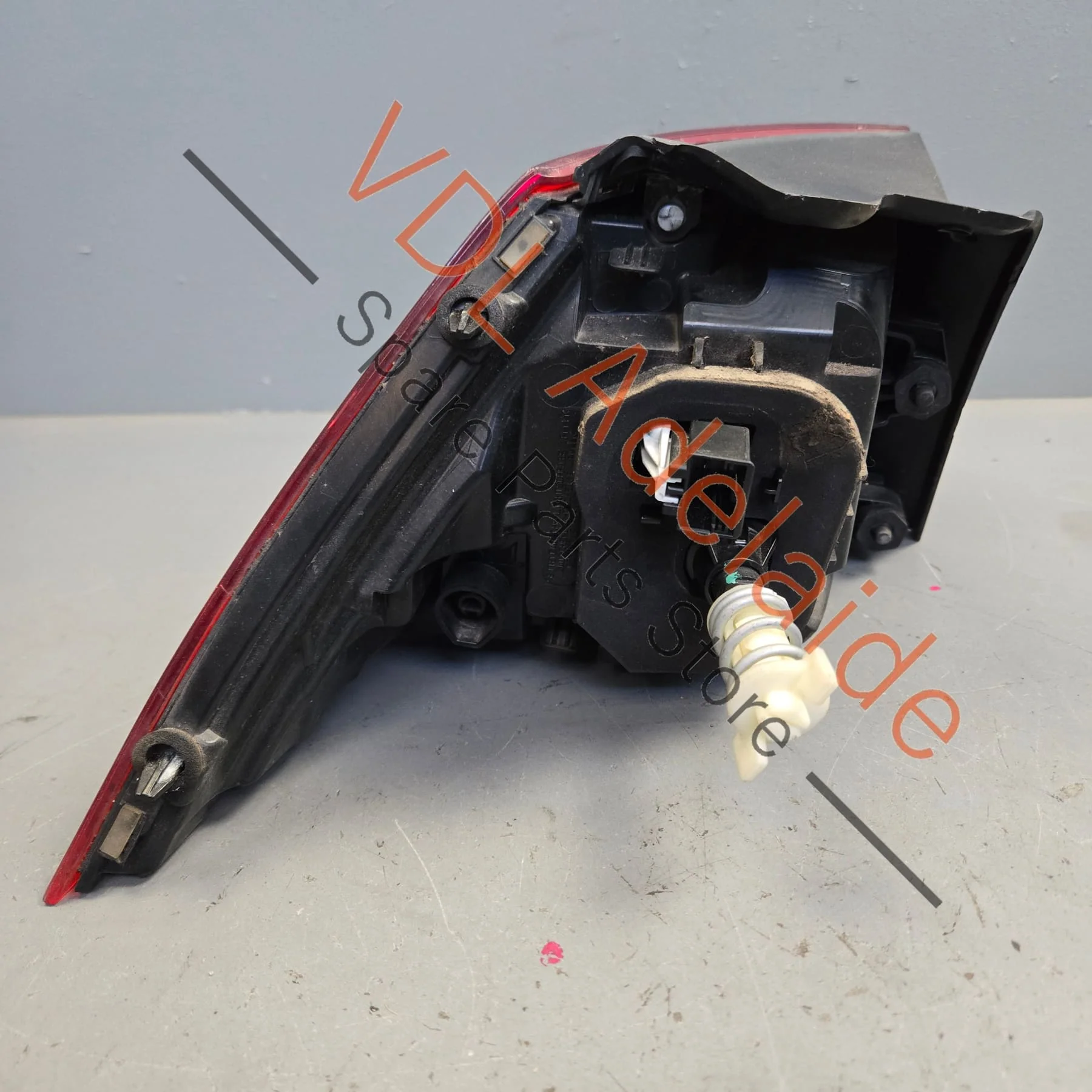 VW Golf R MK7 Right Outer LED Tail Brake Light Taillight 5G0945208C - Image 6