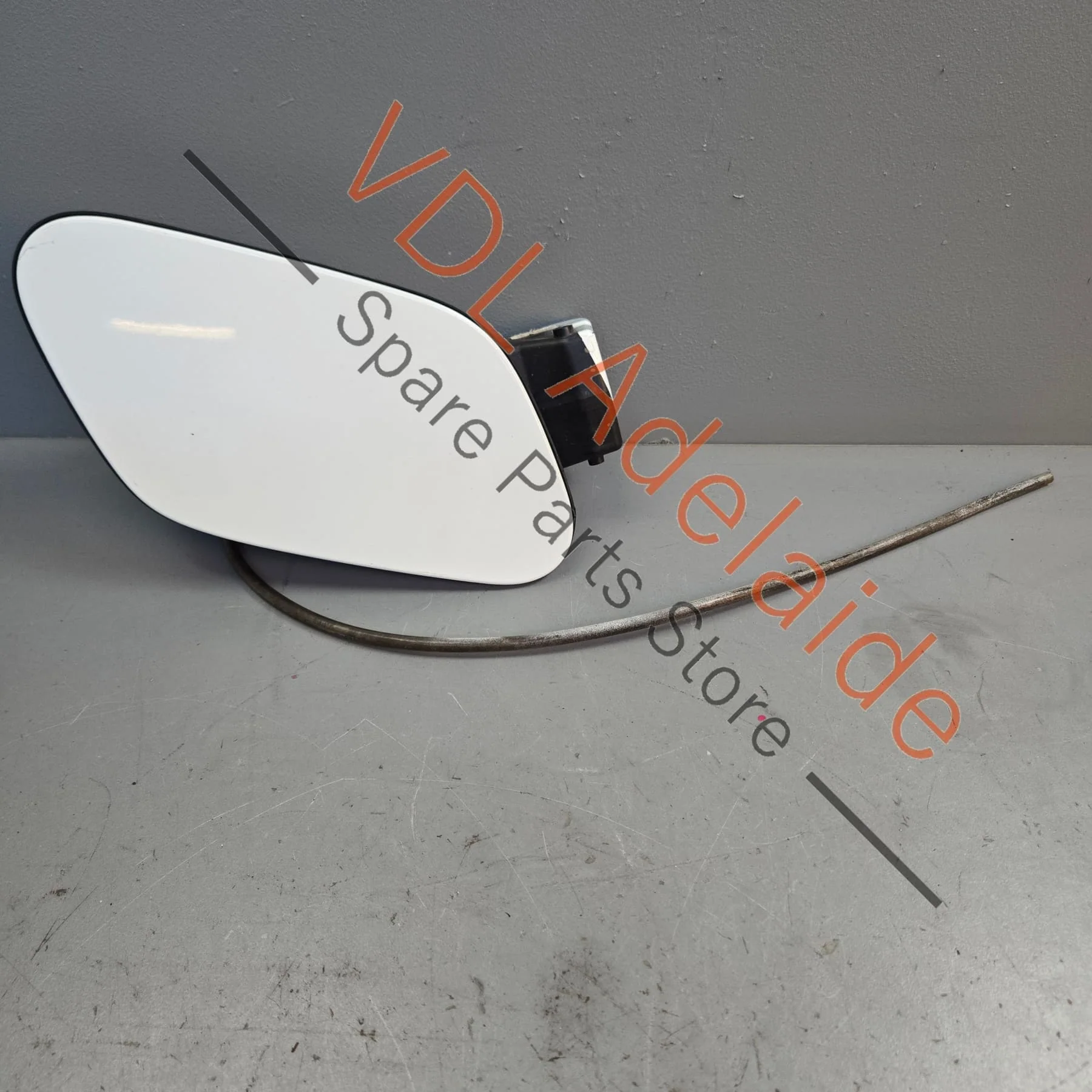 VW Golf GTi Mk7 Fuel Filler Flap Door and Cap 5G0809857 Pure White 0Q LC9A 5G0809909