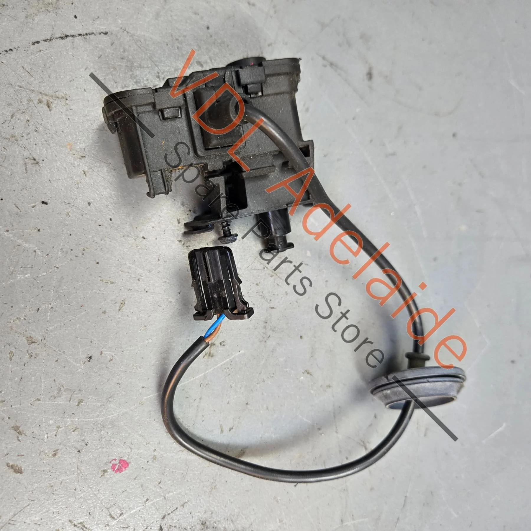 VW Golf R Mk7 Fuel Filler Door Flap Open Release Control Element Mechanism 5C6810773H
