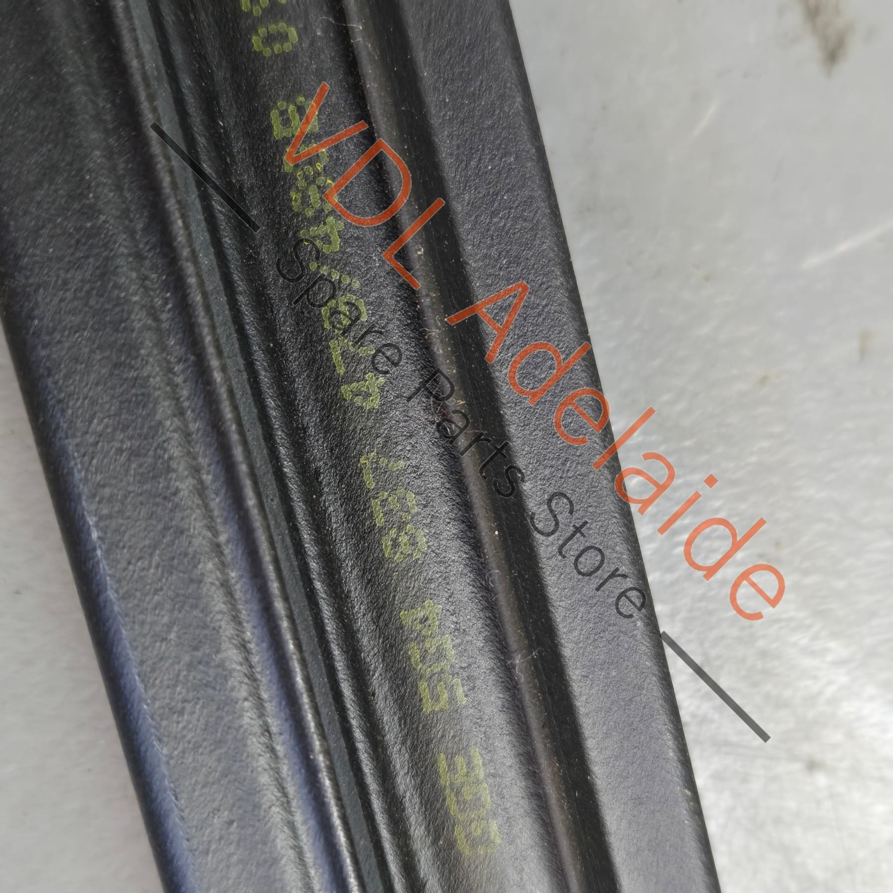 VW Golf MK7 Front Left Door Frame Window Rubber 5G4837431K 5AP - Image 5