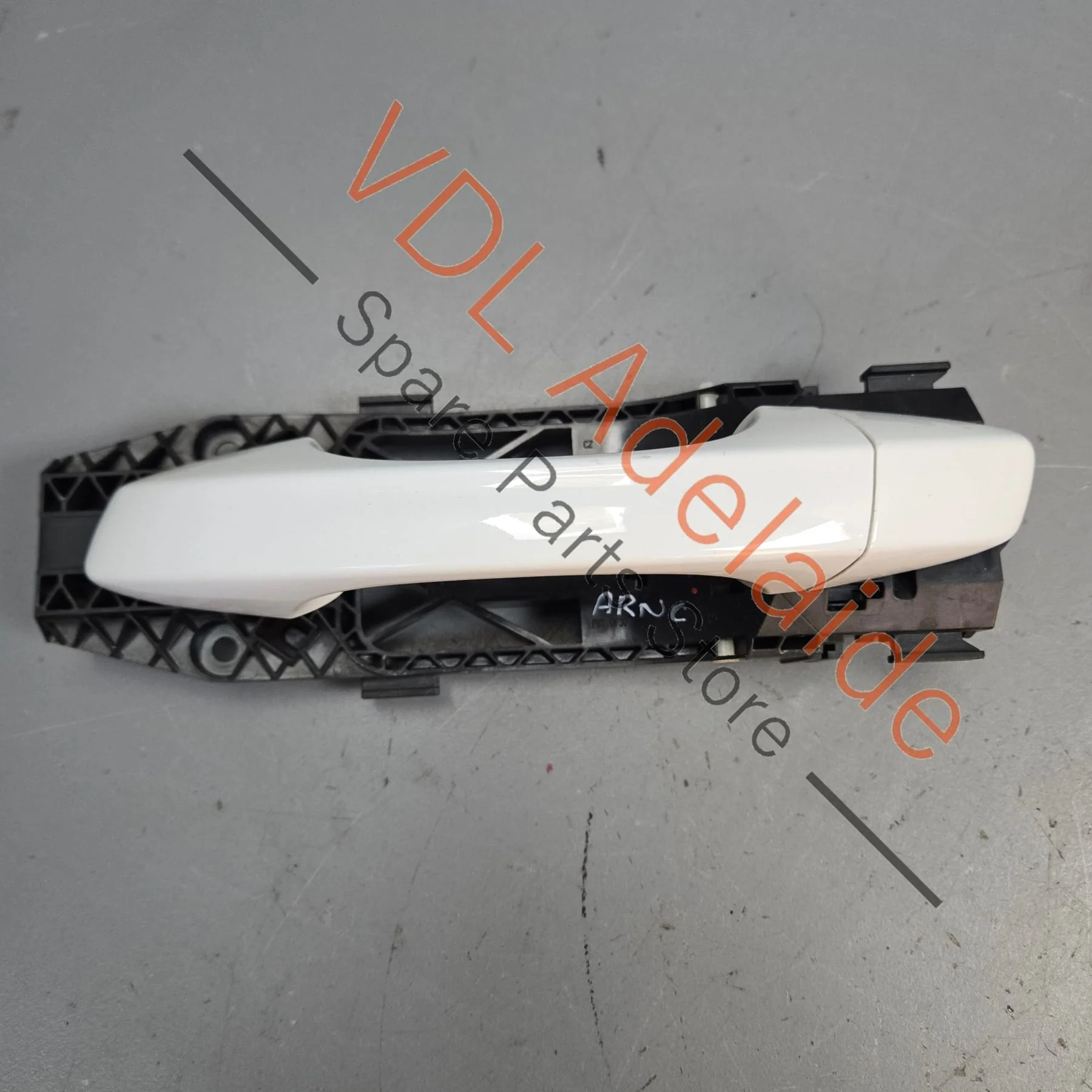 VW Golf MK7 Rear Left Exterior Door Handle Pure White 0Q C9A LC9A 5G0837205N GRU