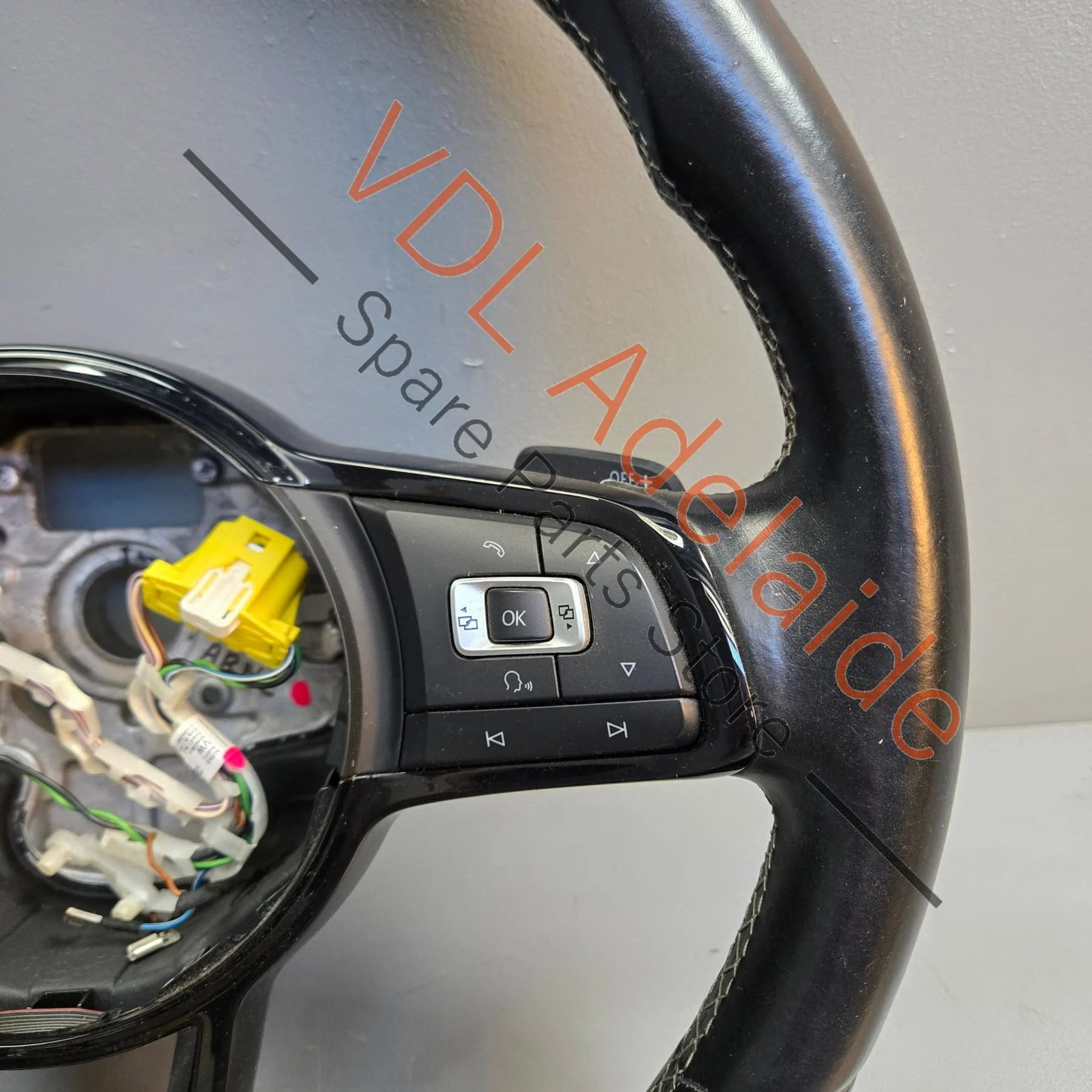 VW Golf R MK7 Flat Bottom Sports Leather Steering Wheel 5G0419091HS - Image 4