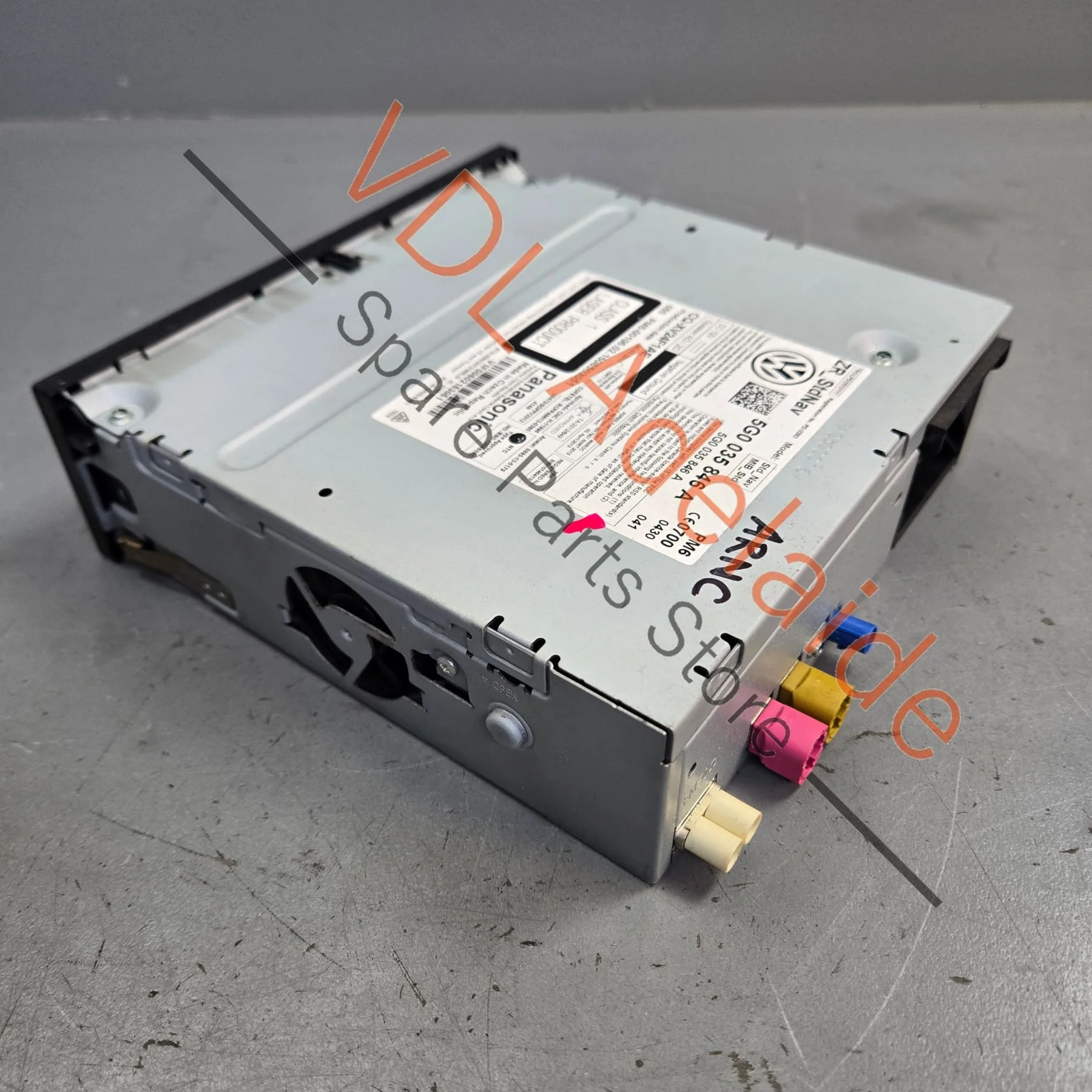 VW Golf Mk7 Discover Media Control Unit Radio Bluetooth SD/CD Navigation 5G0035846A - Image 5