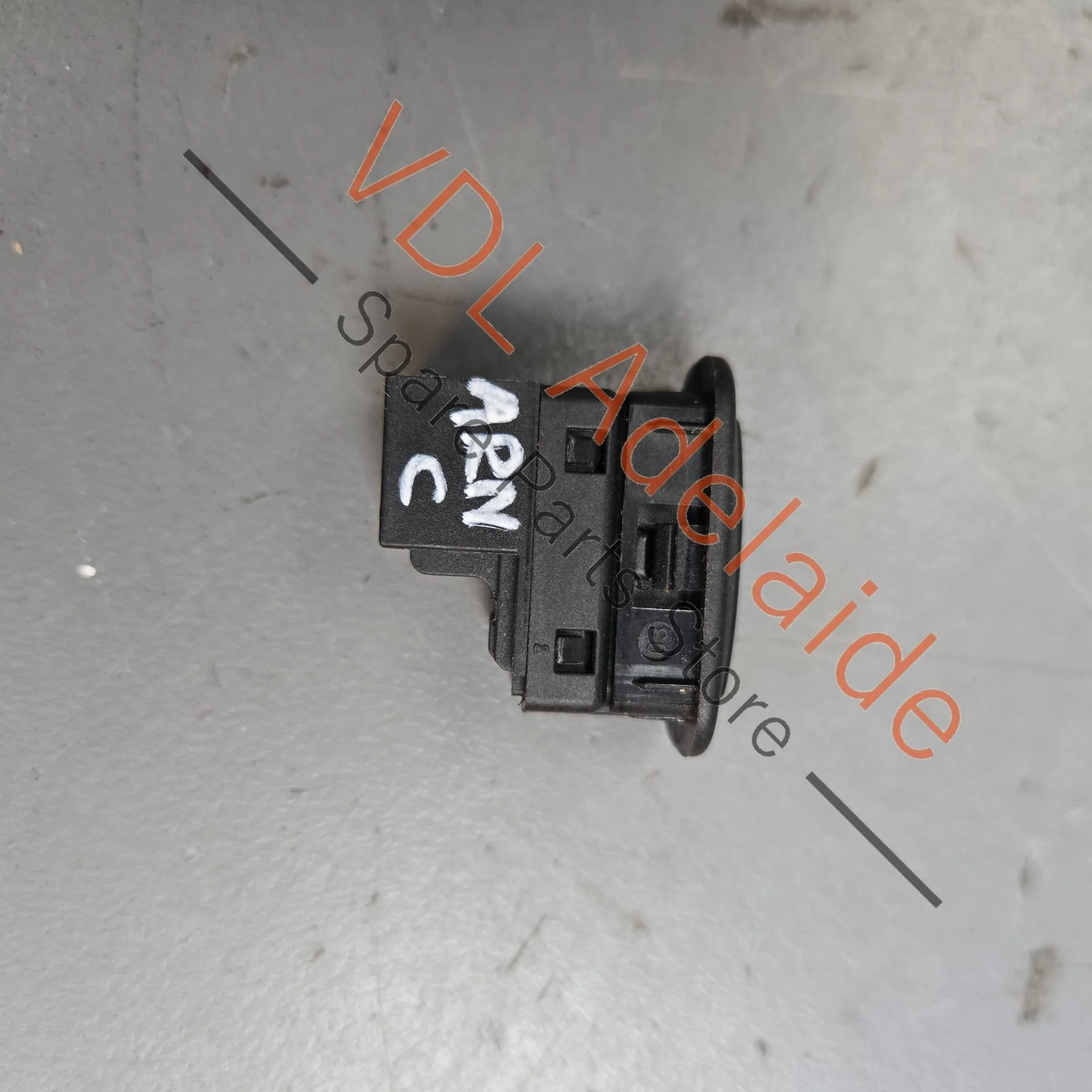 VW Golf R Mk7 Anti-Theft Alarm System Switch Button 5G0962109 - Image 2