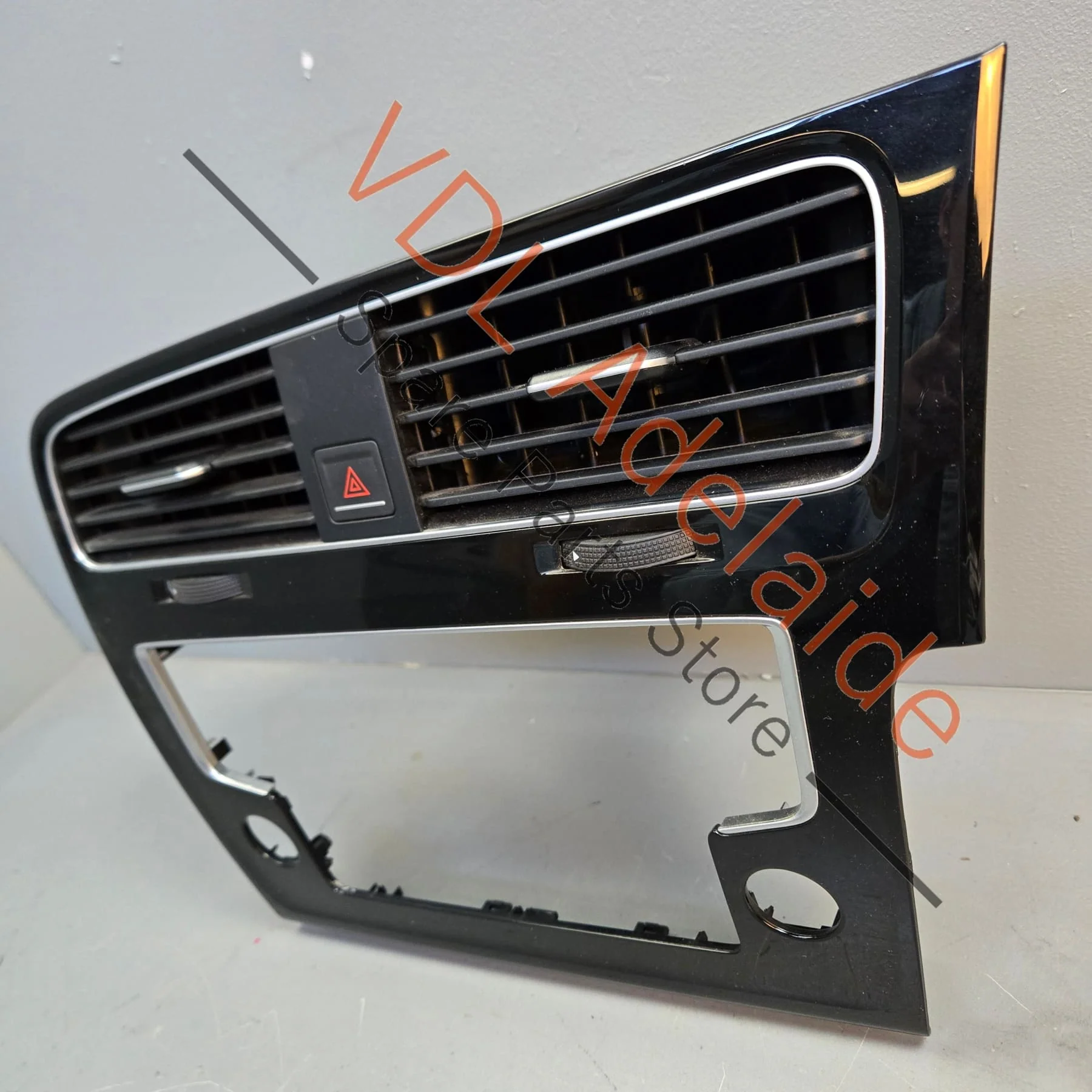 VW Golf MK7 Gloss Black Centre Dash AC Vent & Screen Trim 5G2819728AG QYI - Image 3