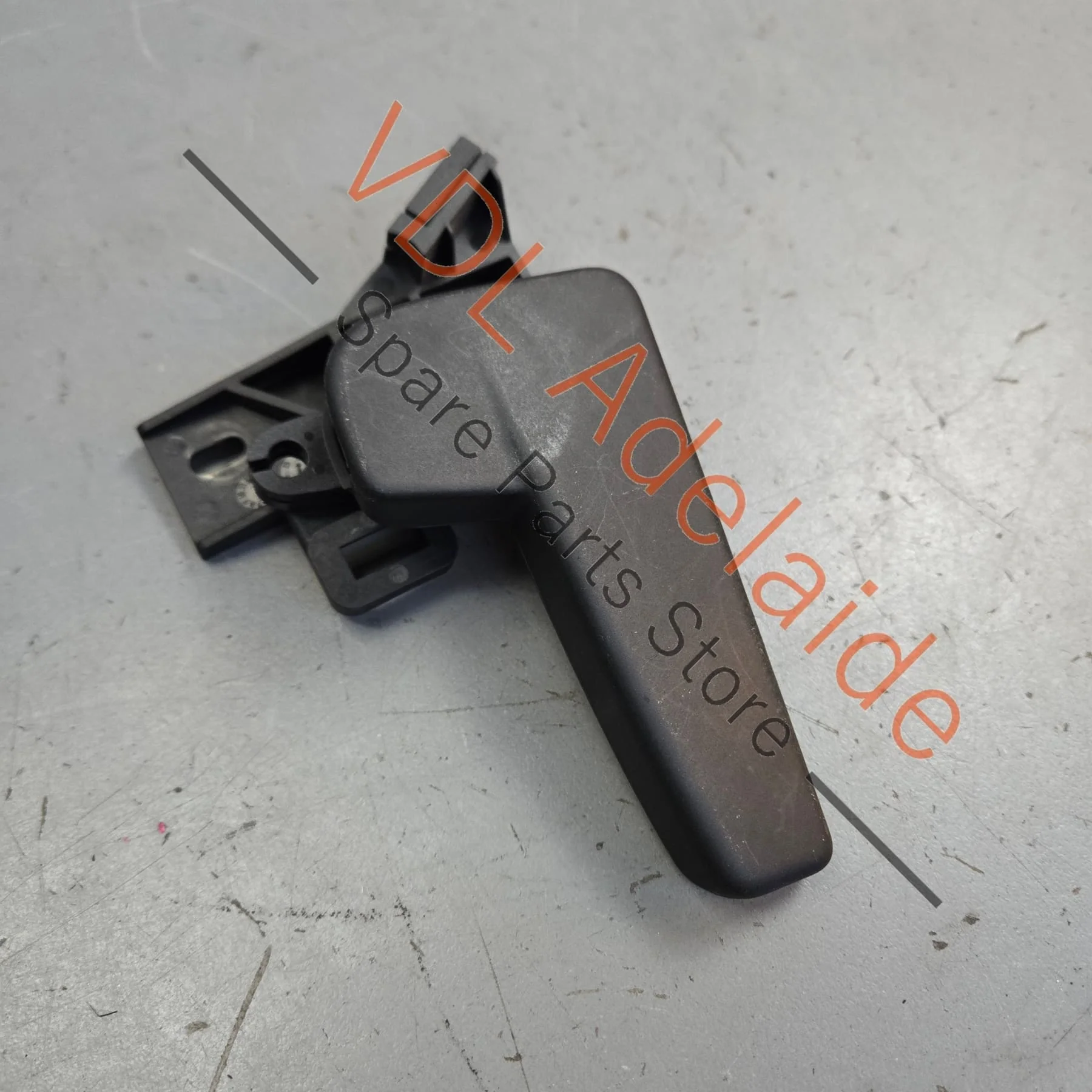VW Golf MK7 Bonnet Release Handle Pull Grip 3C2823533 3C2823633A