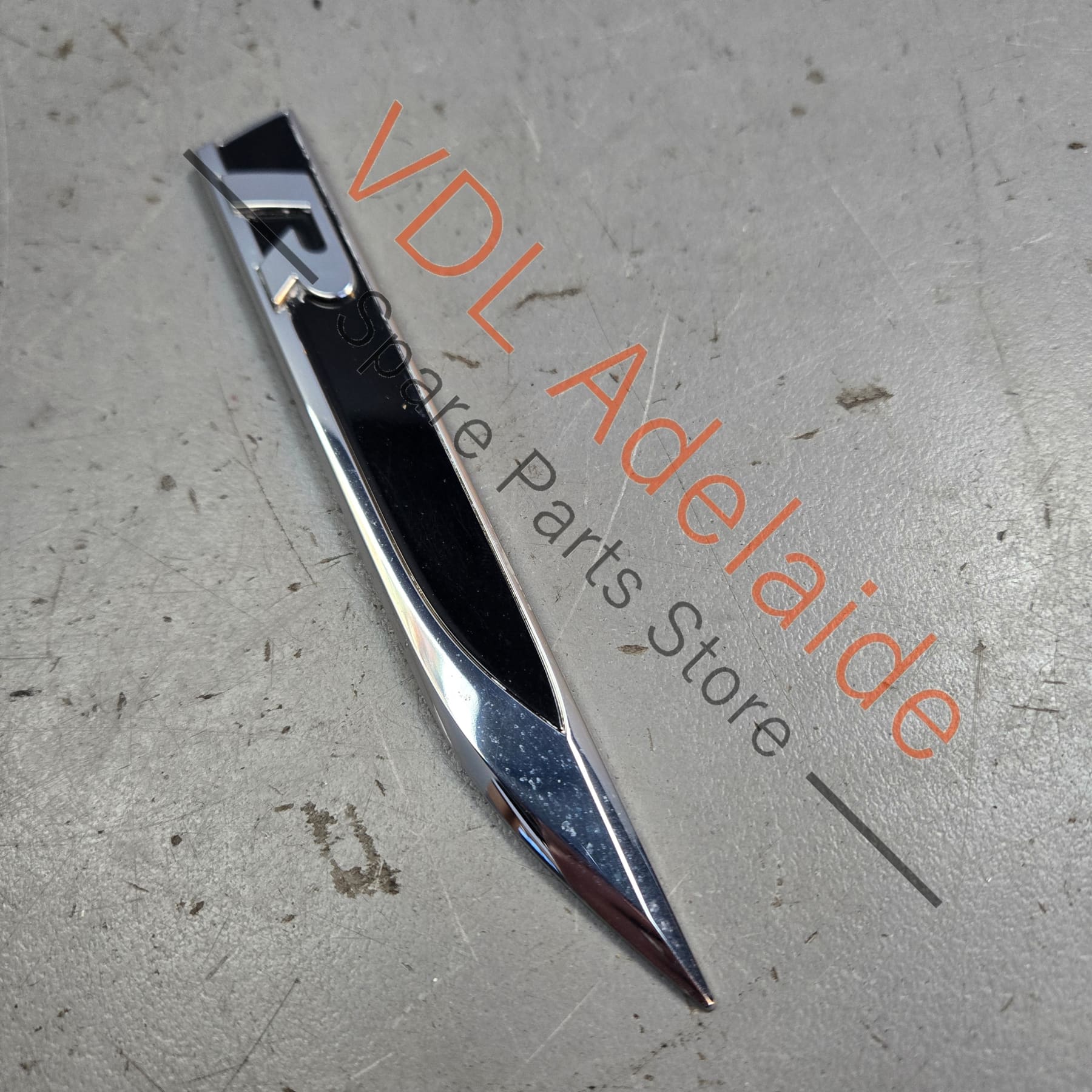 VW Golf Mk7 Genuine OEM LHS Fender Badge 5G0853688BG FOD 5G0853688E - Image 3