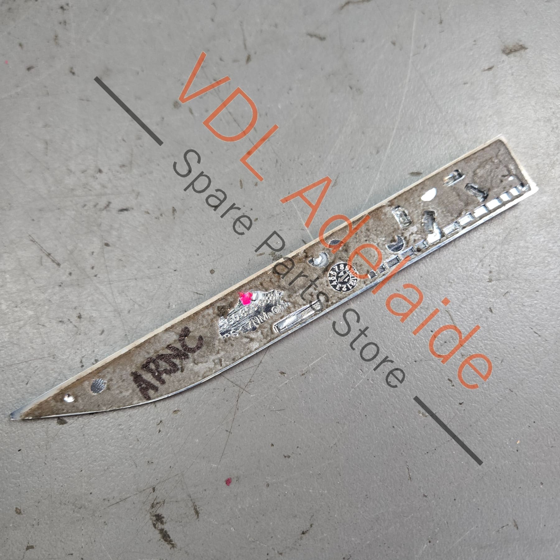VW Golf Mk7 Genuine OEM LHS Fender Badge 5G0853688BG FOD 5G0853688E - Image 4