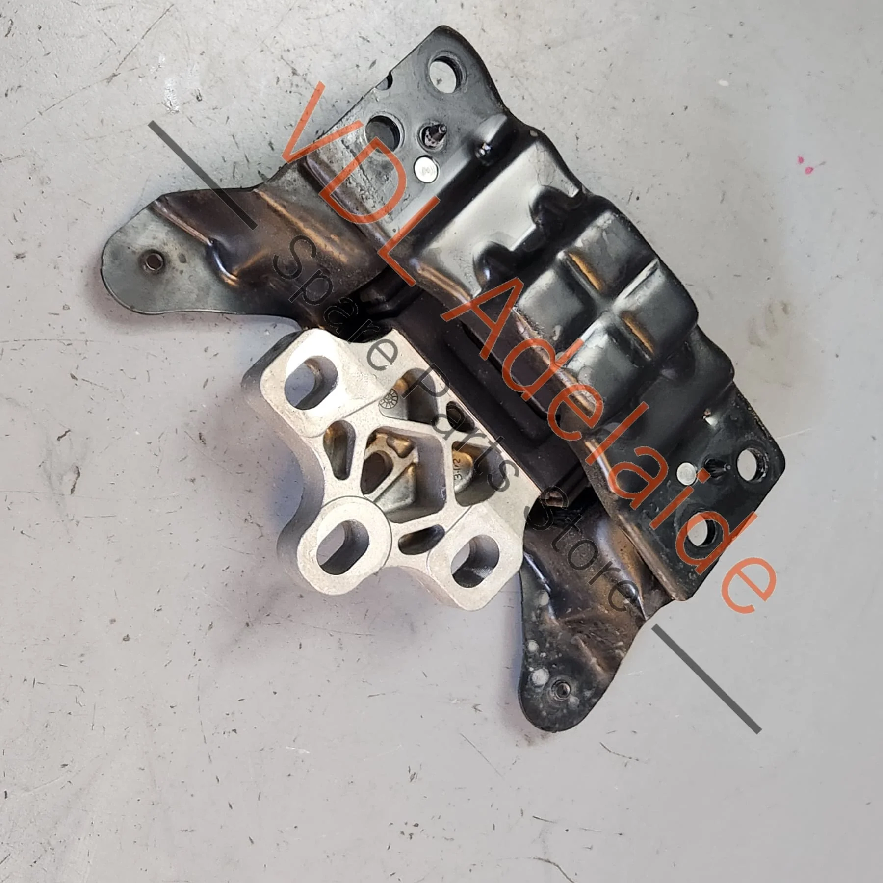 VW Golf R MK7.5 Left Side Engine Mount 5Q0199555BJ
