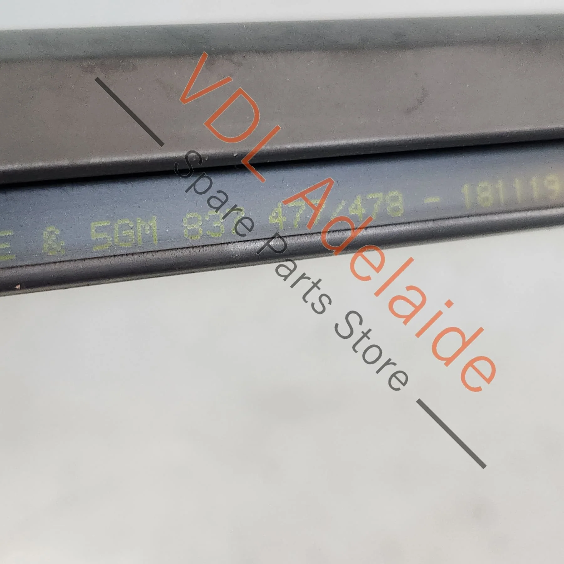 VW Golf MK7 Front Left Door Aperture Window Slot Seal Satin Black 5G4837477D 5AP - Image 7