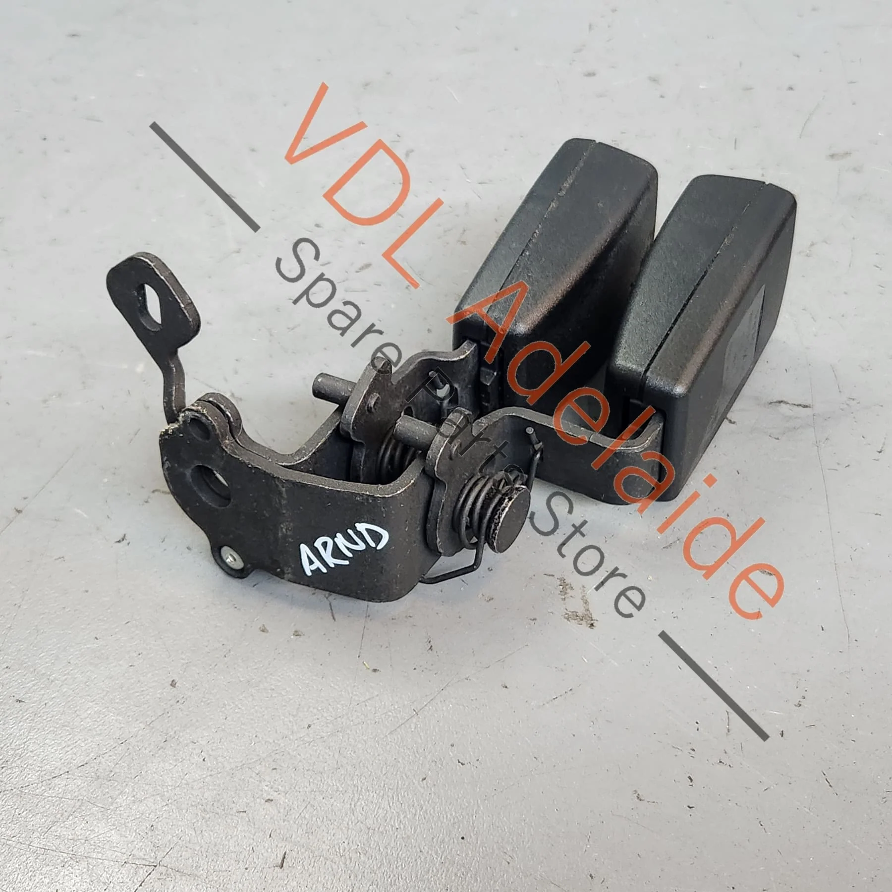 VW Golf MK7 Rear Double Seat Belt Seatbelt Clip Clasp Catch 8V0857739 QVZ - Image 2