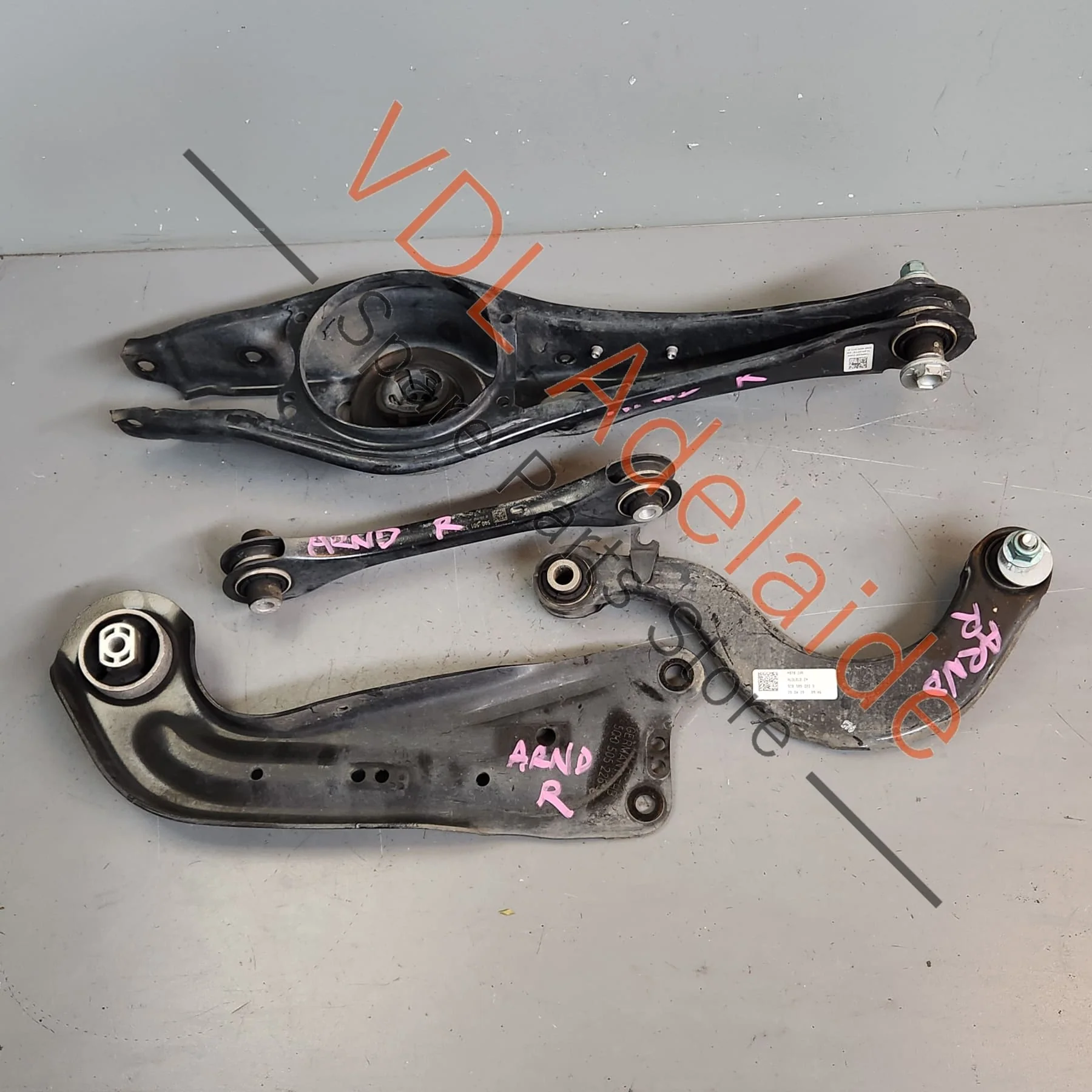 VW Golf R MK7 7.5 Rear Suspension Control Arms Wishbone Right Set