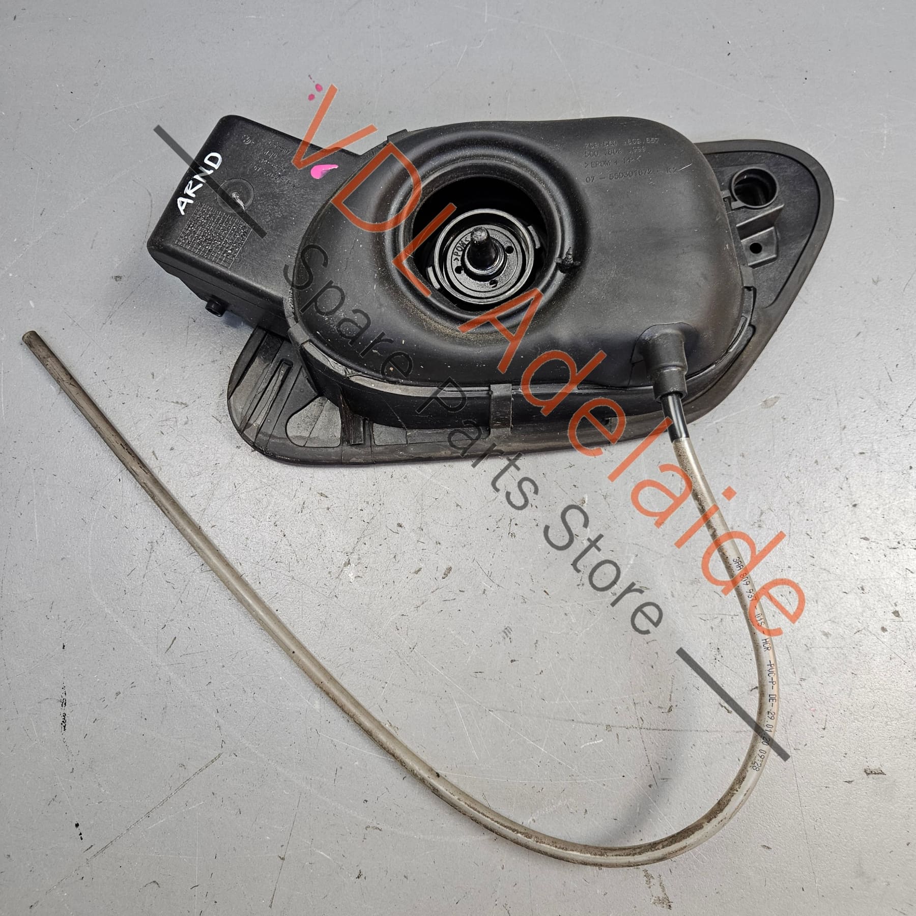 VW Golf MK7 Fuel Filler Door Cap Flap 5G0809857 5G0809909 GRU Indium Grey LR7H X3X3 - Image 4