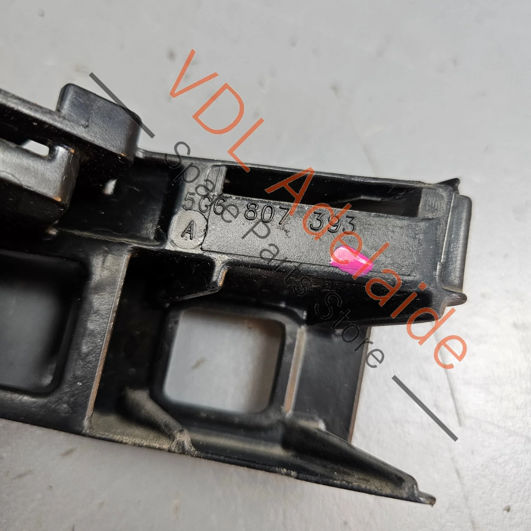 VW Golf MK7 Rear Left Bumper Bar Bracket 5G6807393A - Image 3