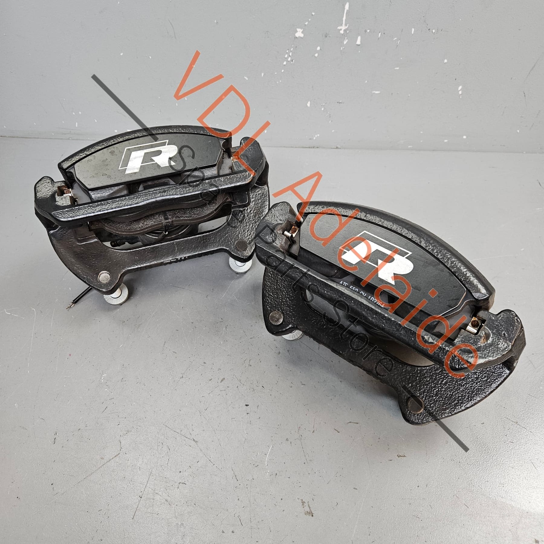 VW Golf R MK7 7.5 Front Brake Caliper Set with Carrier 340mm x 30mm
