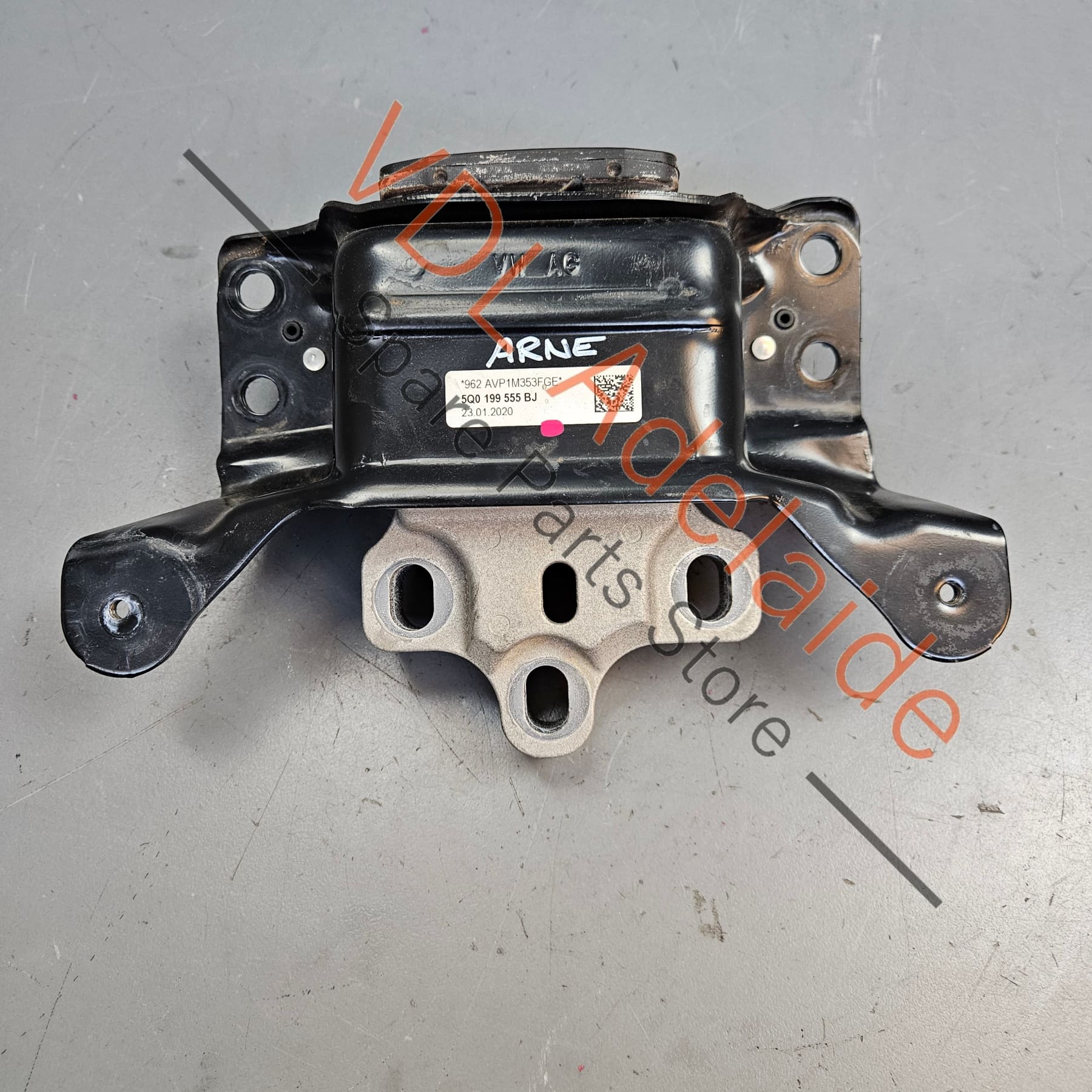 VW Golf MK7 7.5 Left Gearbox Engine Mount Bushing 5Q0199555BJ suits DHGA DJHA DJHB DJJA DLRA DNUC DNUE