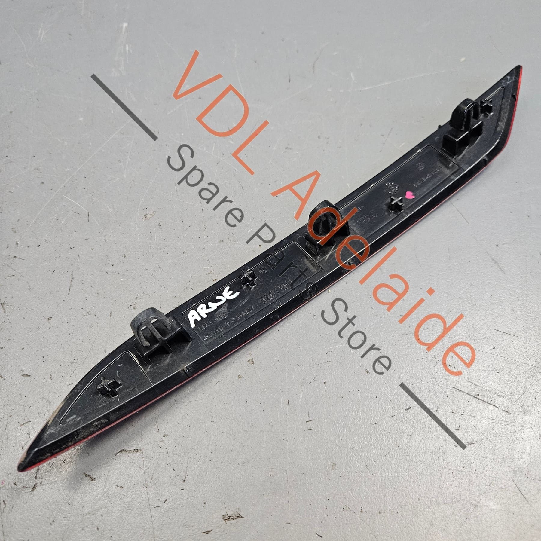 VW Golf R MK7.5 Rear Right Bumper Reflector 5G0945106C - Image 5