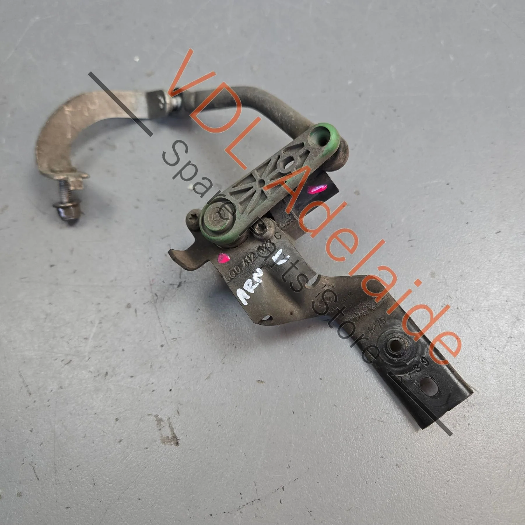 VW Golf MK7 7.5 Front Right Suspension Level Sensor With Poles 5Q0412522C - Image 4