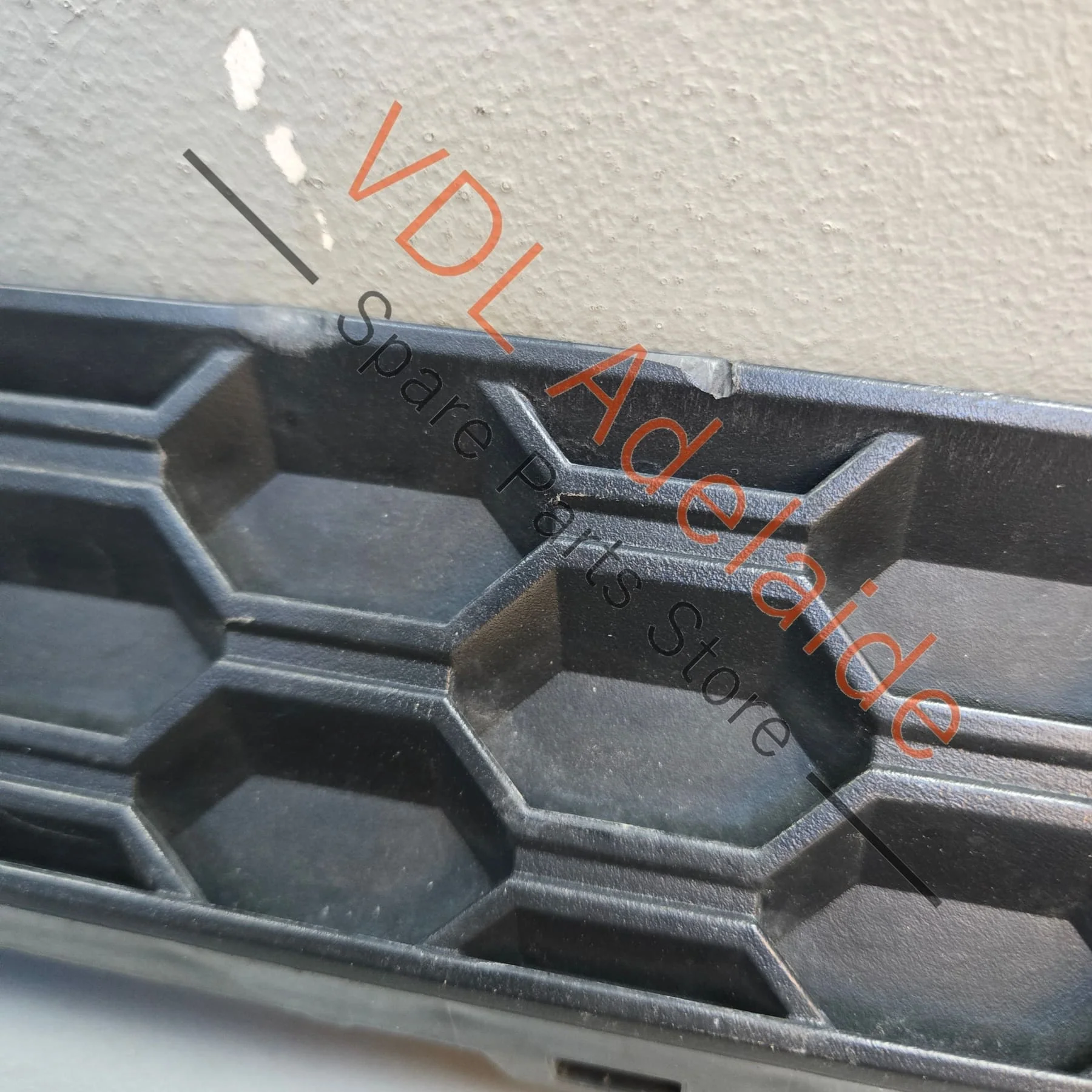 VW Golf R MK7.5 Rear Bumper Honeycomb Trim 5G6853333A - Image 4