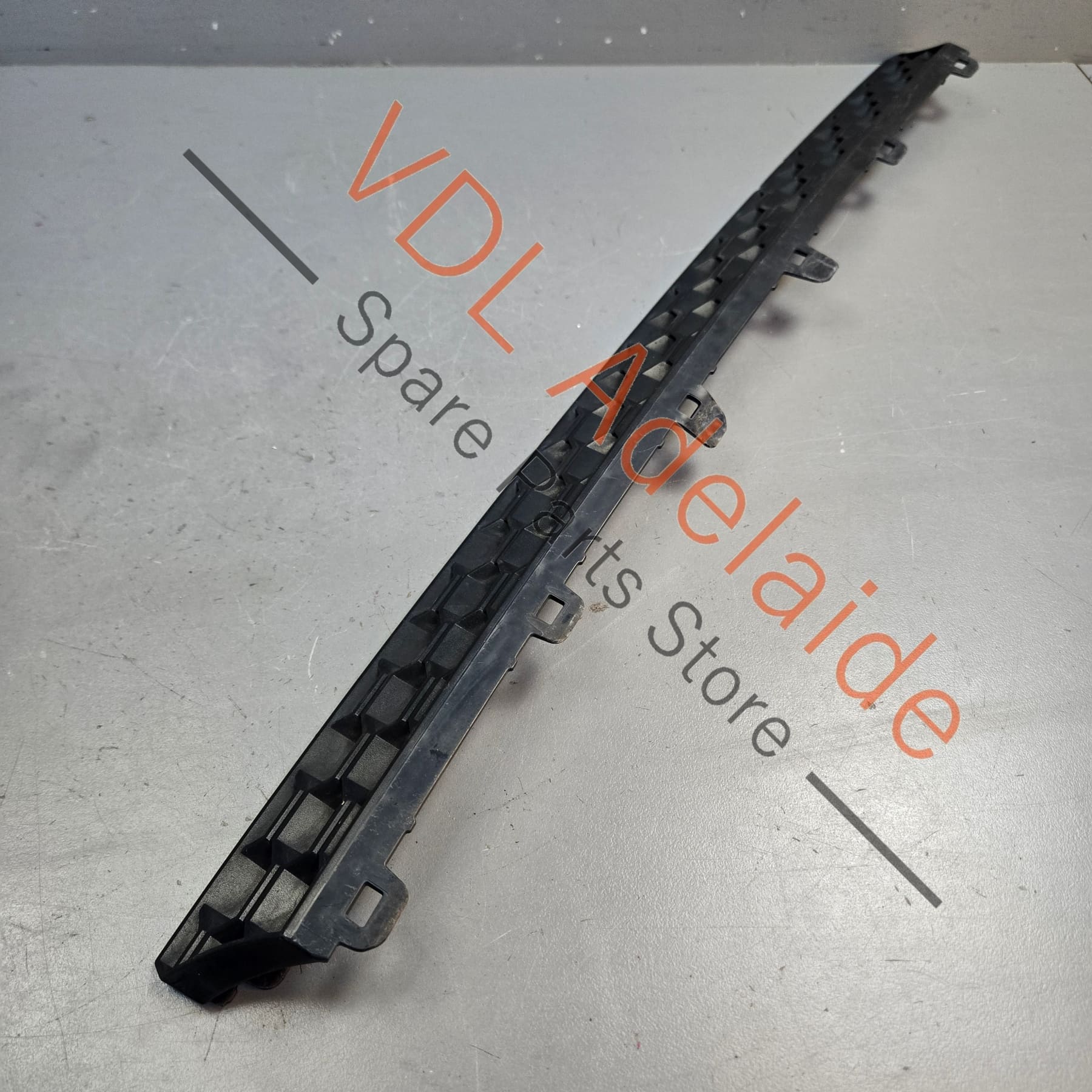 VW Golf R MK7.5 Rear Bumper Honeycomb Trim 5G6853333A - Image 5