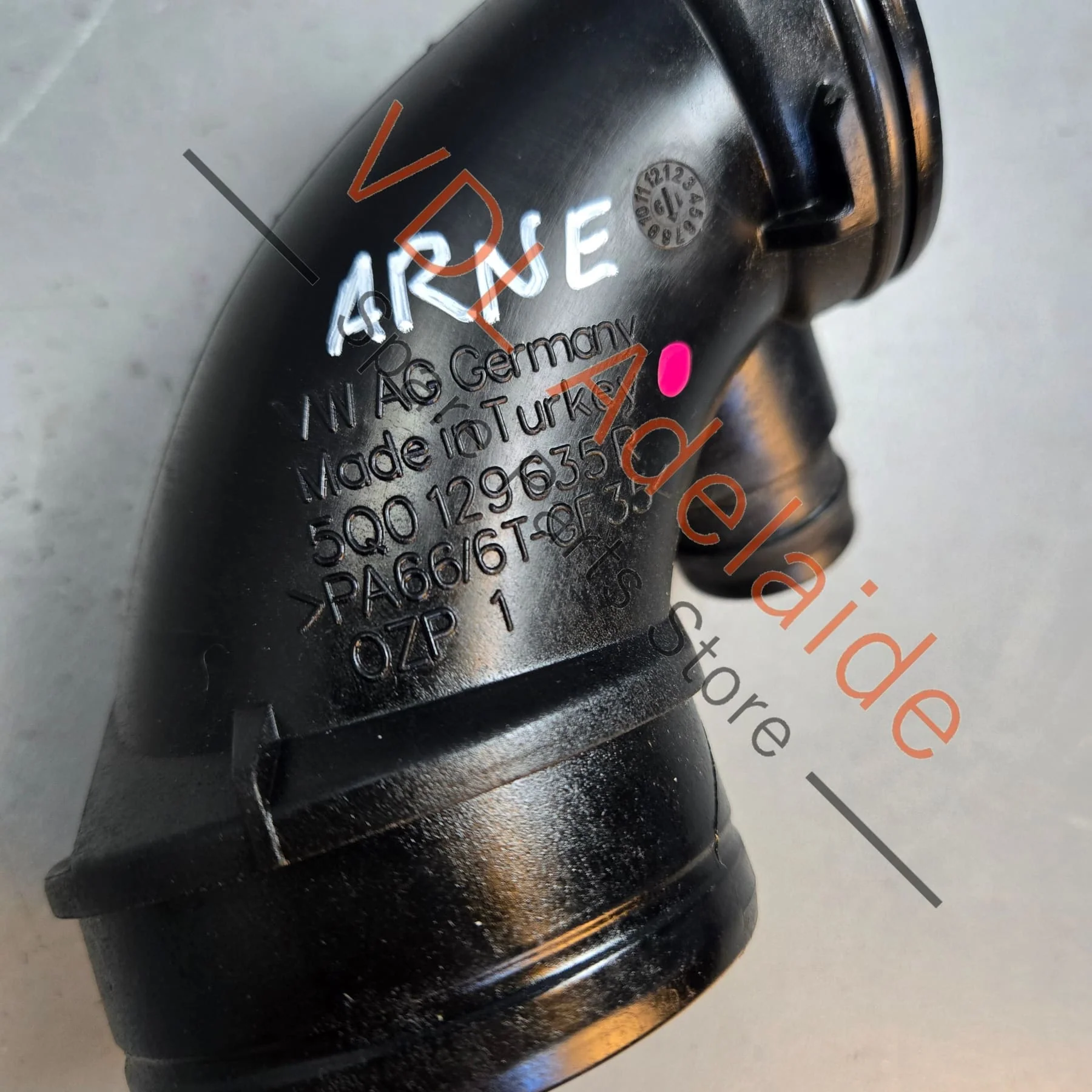VW Golf R Mk7 Air Filter Connection Piece & Air Hose 5Q0129635R 5Q0129635P - Image 3