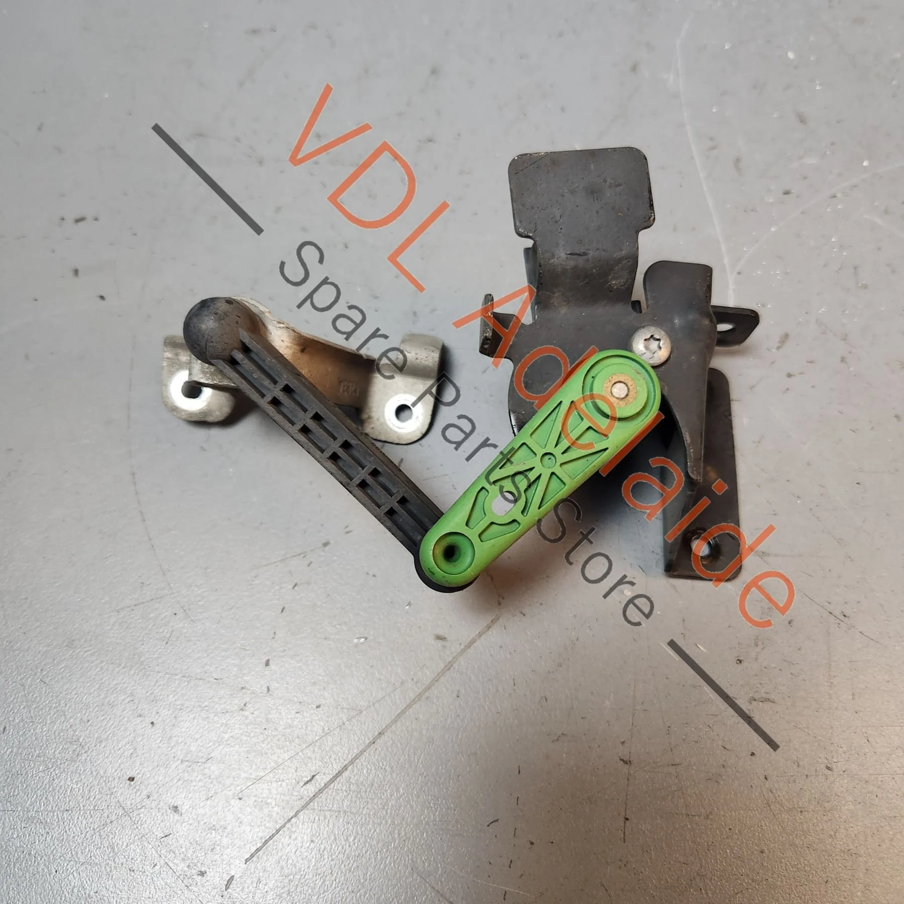 Audi A3 S3 RS3 Golf MK7 Rear Left Suspension Level Sensor With Poles 5Q0512521J