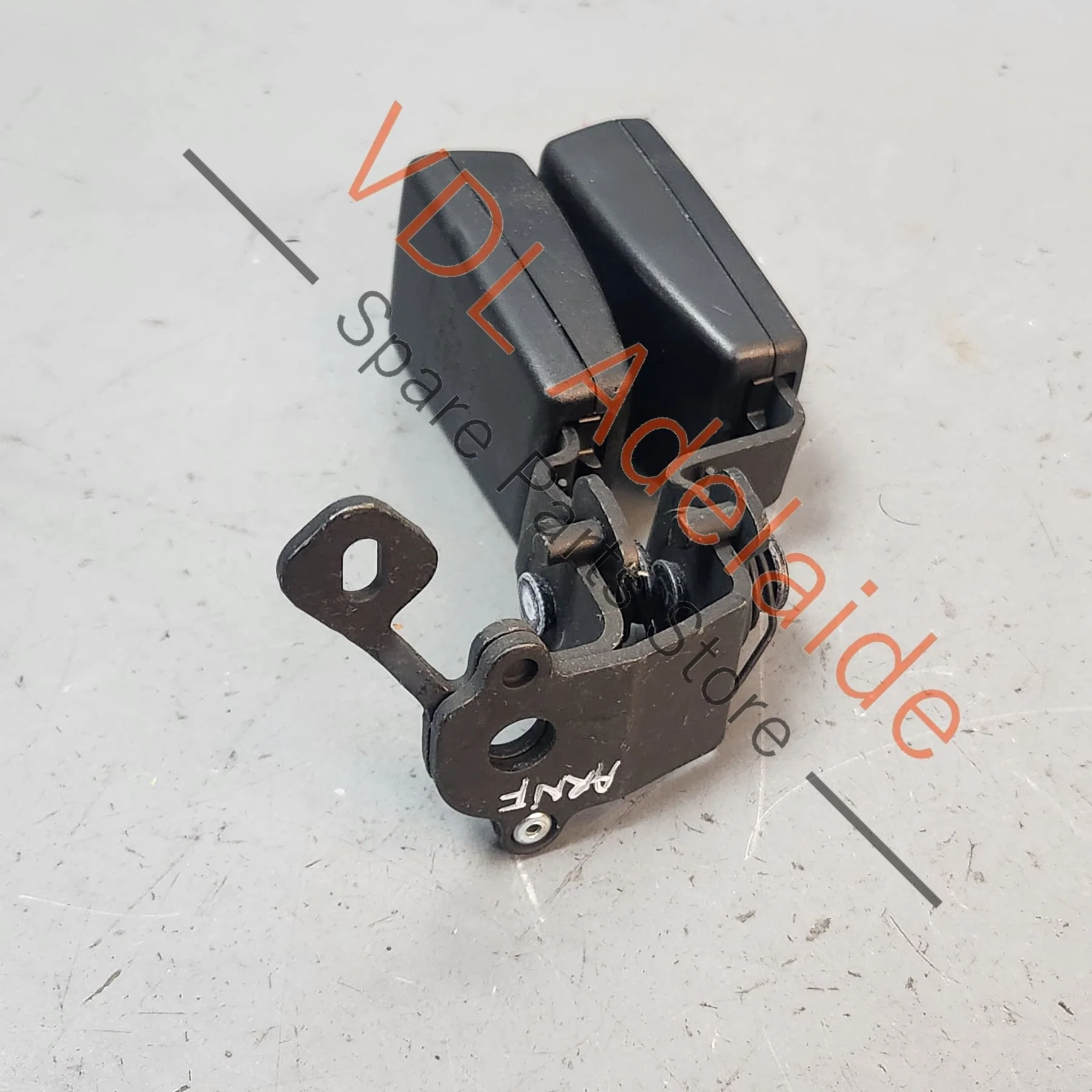 VW Golf MK7 Audi A3 S3 RS3 8V Rear Double Seat Belt Seatbelt Clip Clasp Catch 8V0857739 QVZ - Image 2