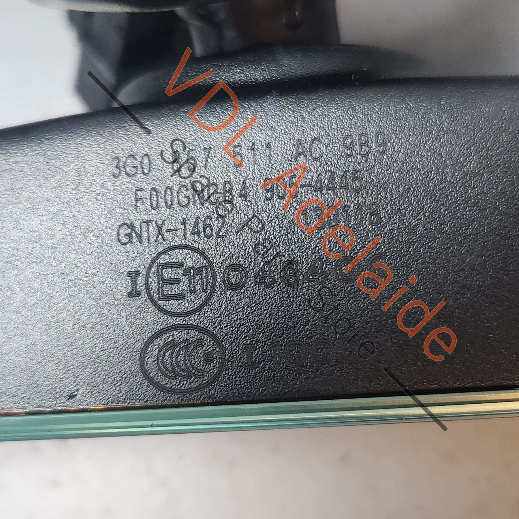 VW Golf MK7 7.5 Frameless Interior Rear View Mirror 3G0857511AC 9B9 - Image 2