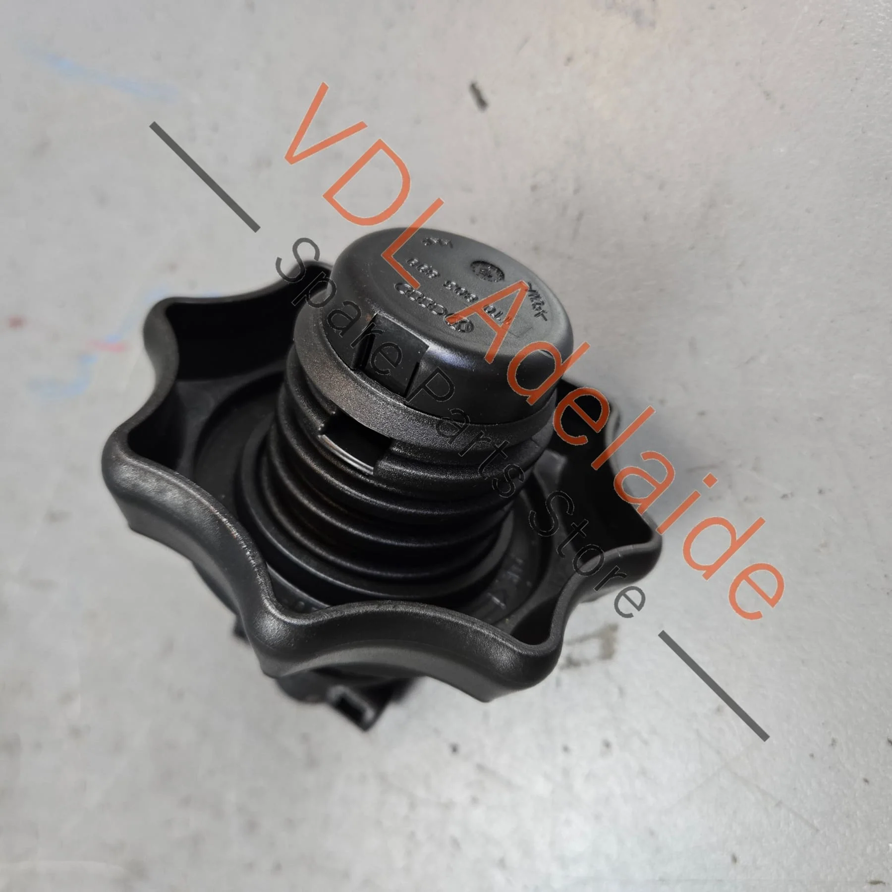 VW Golf R Spare Wheel Retaining Nut & Bolt Screw 1K0803899D 1T0803899 109mm - Image 2