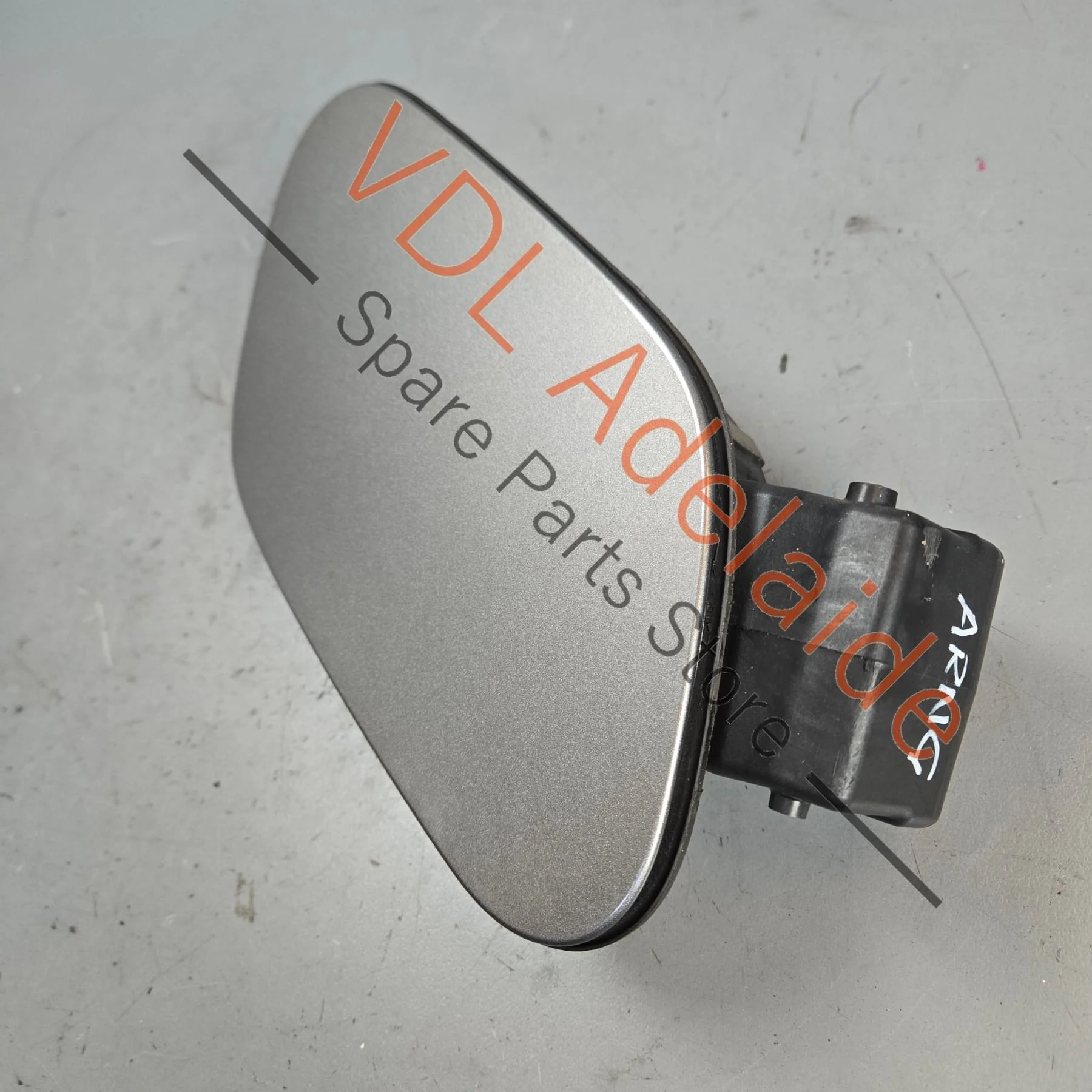 VW Golf MK7 Fuel Filler Lid Door 5G0809857 5G0809909 Z1 / A7N Limestone Grey - Image 3