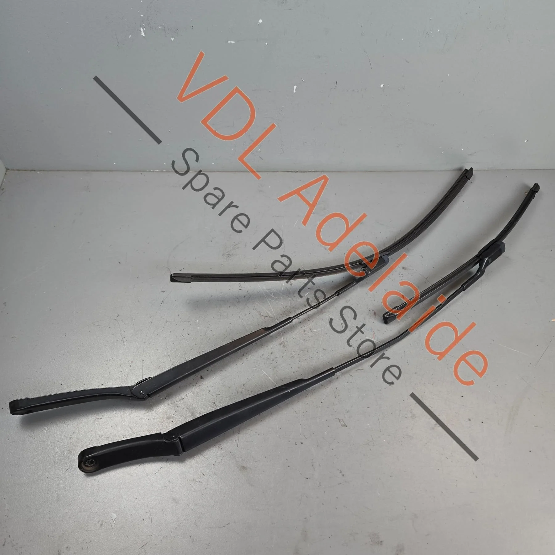 VW Golf MK7 Windscreen Wiper Arm Set Left & Right