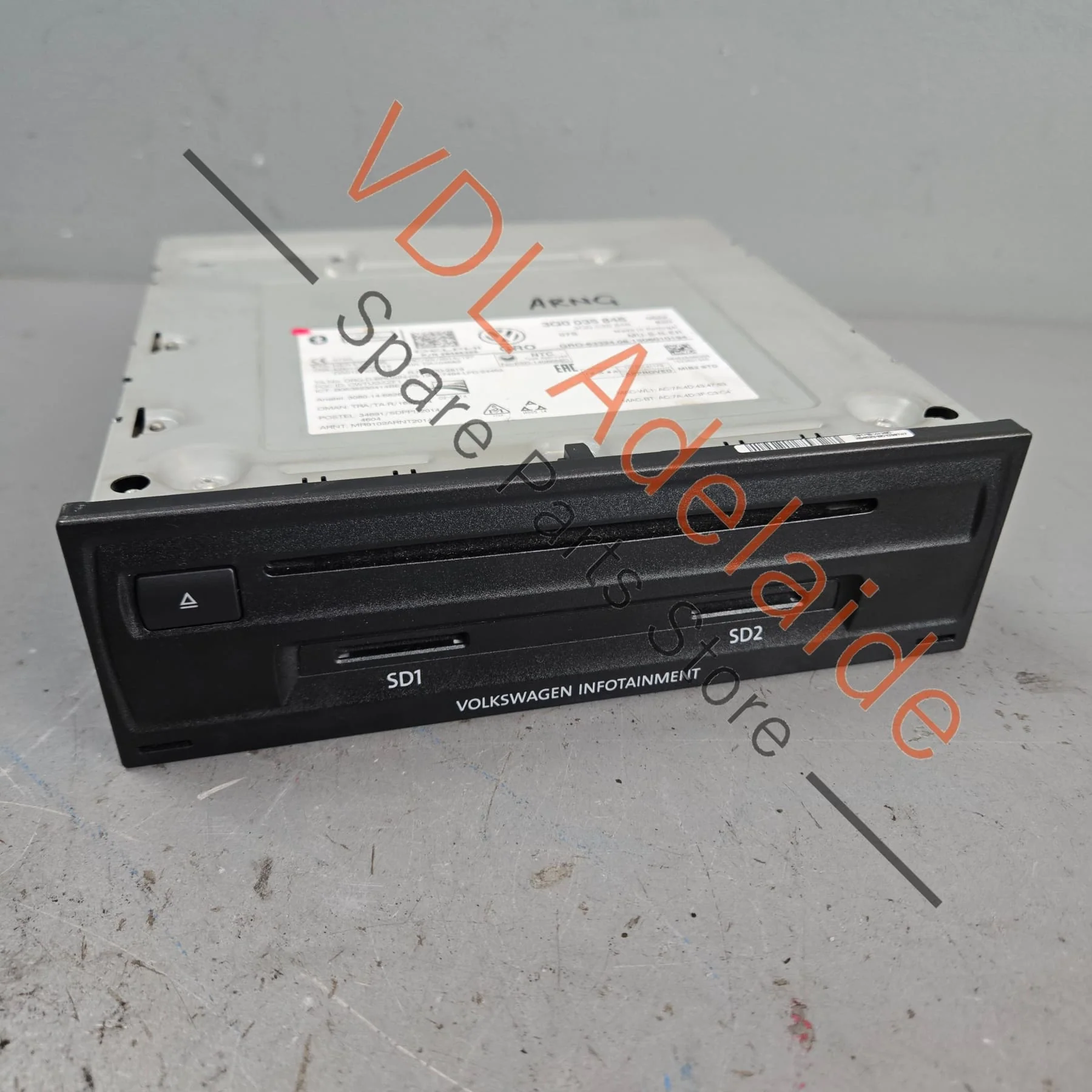 VW MIB2 STD +2 ZR NAV MMI Central Computer Radio 3Q0035846