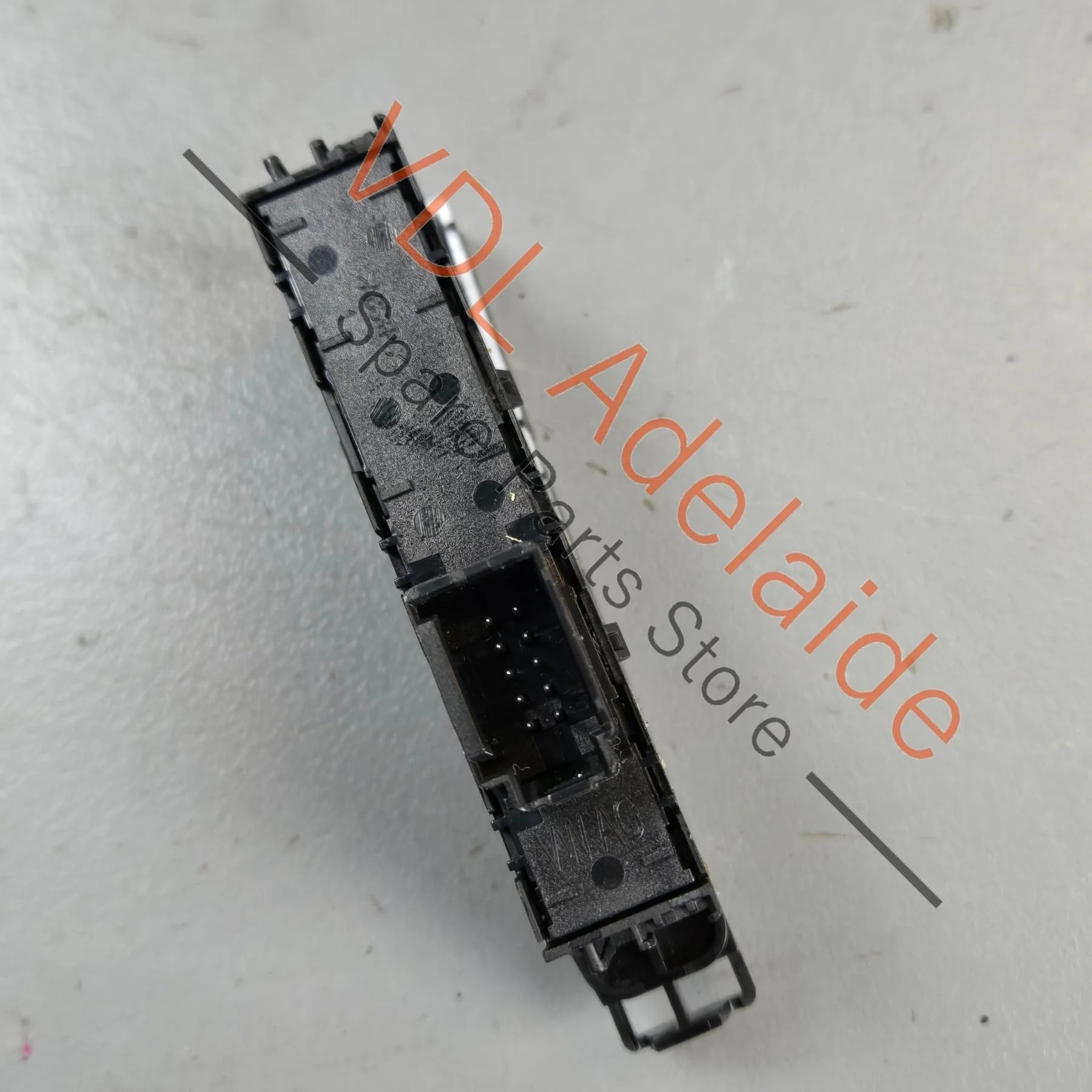 VW Golf MK7 7.5 Centre Console Button for Parking Aid Switch 5G1927238E WZU - Image 4