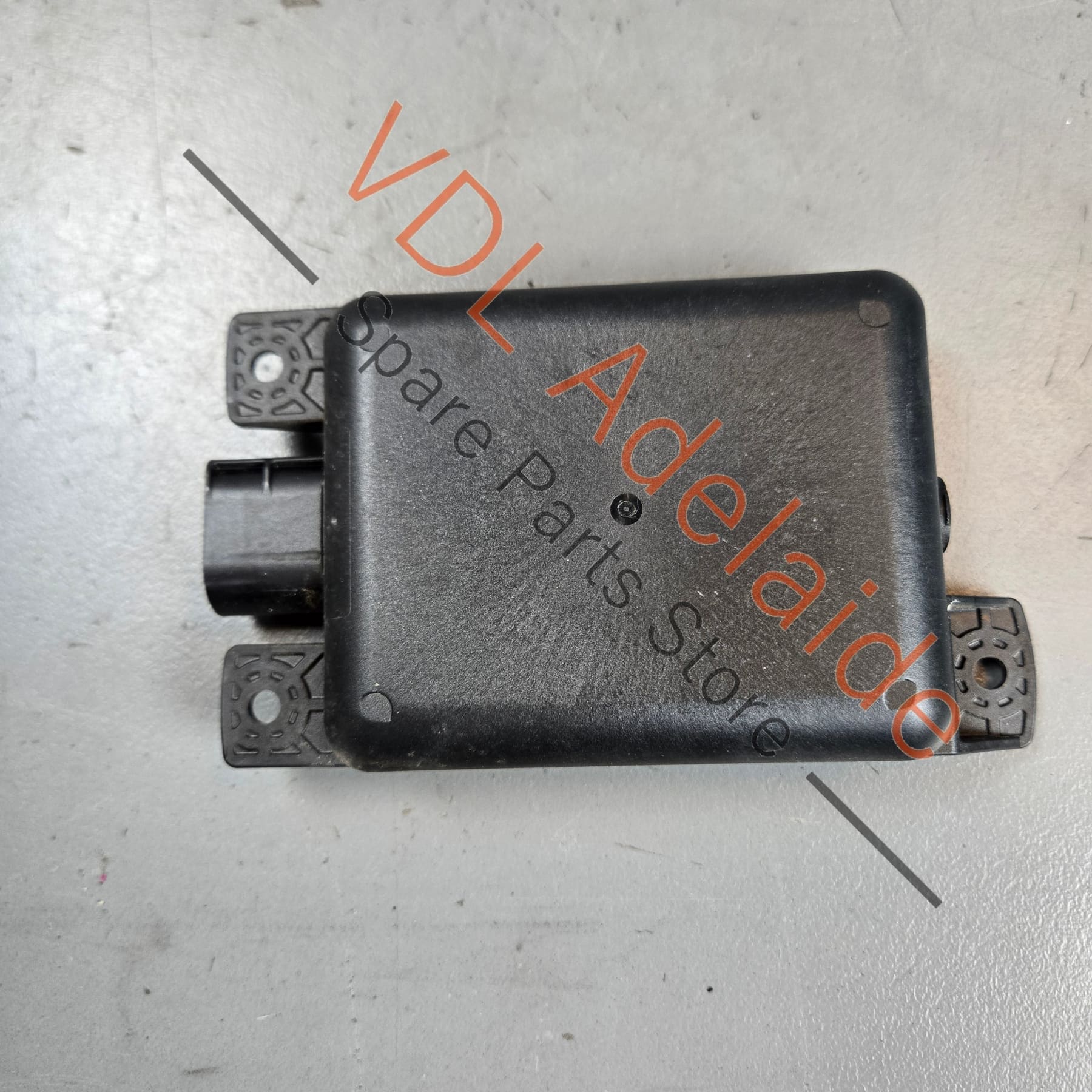 VW Audi Blind Spot Radar Rear Right Master 5Q0907686B - Image 2