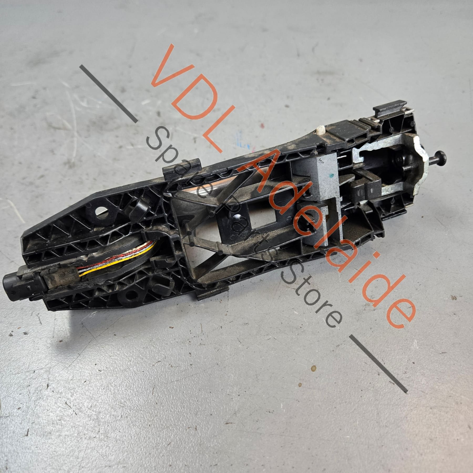 VW Golf R MK7 7.5 Kessy Exterior Door Handle Front Right Keyless Entry 5G0837206Q Limestone Grey - Image 4